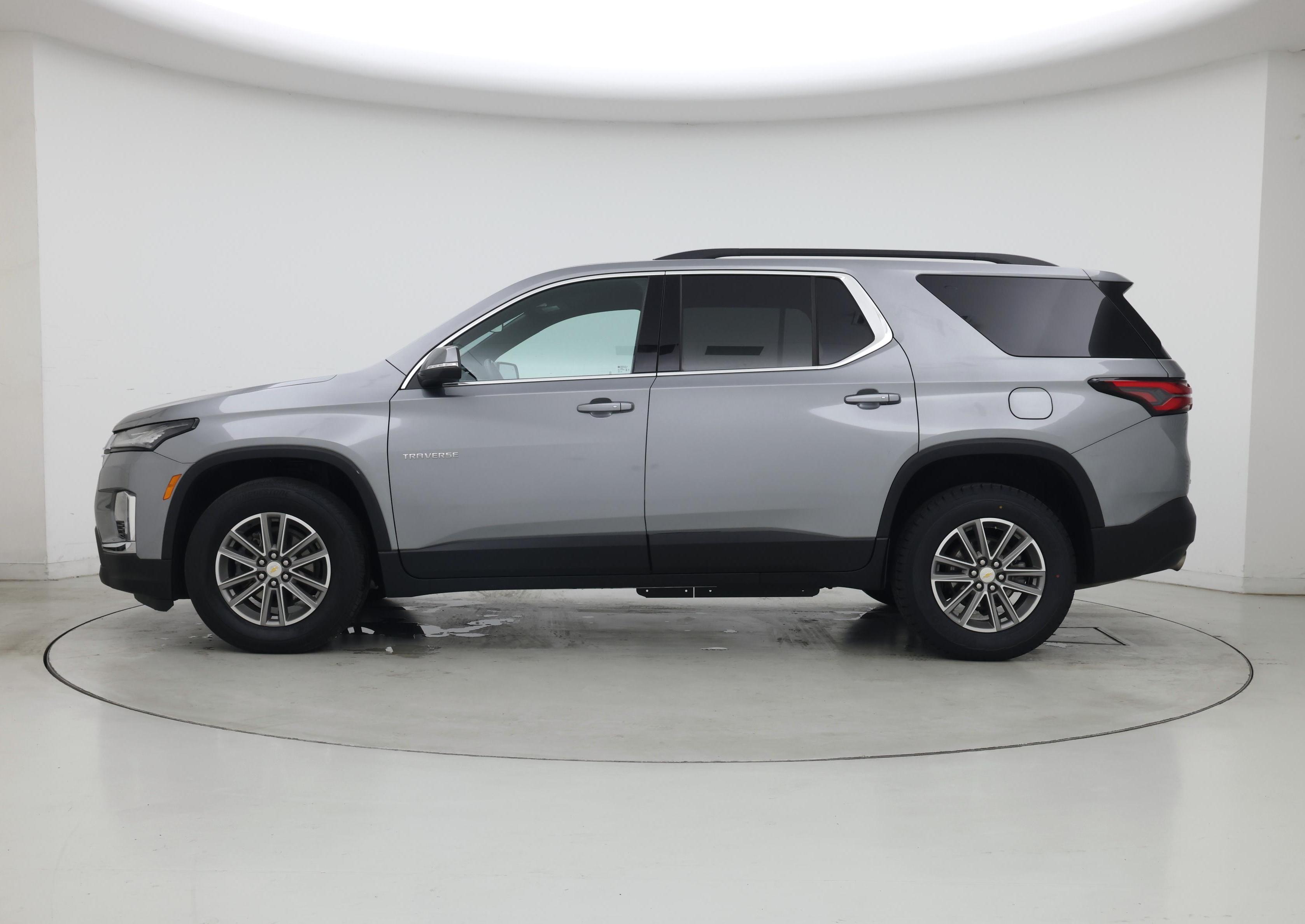 Thumbnail: 2023 Chevrolet Traverse - 3
