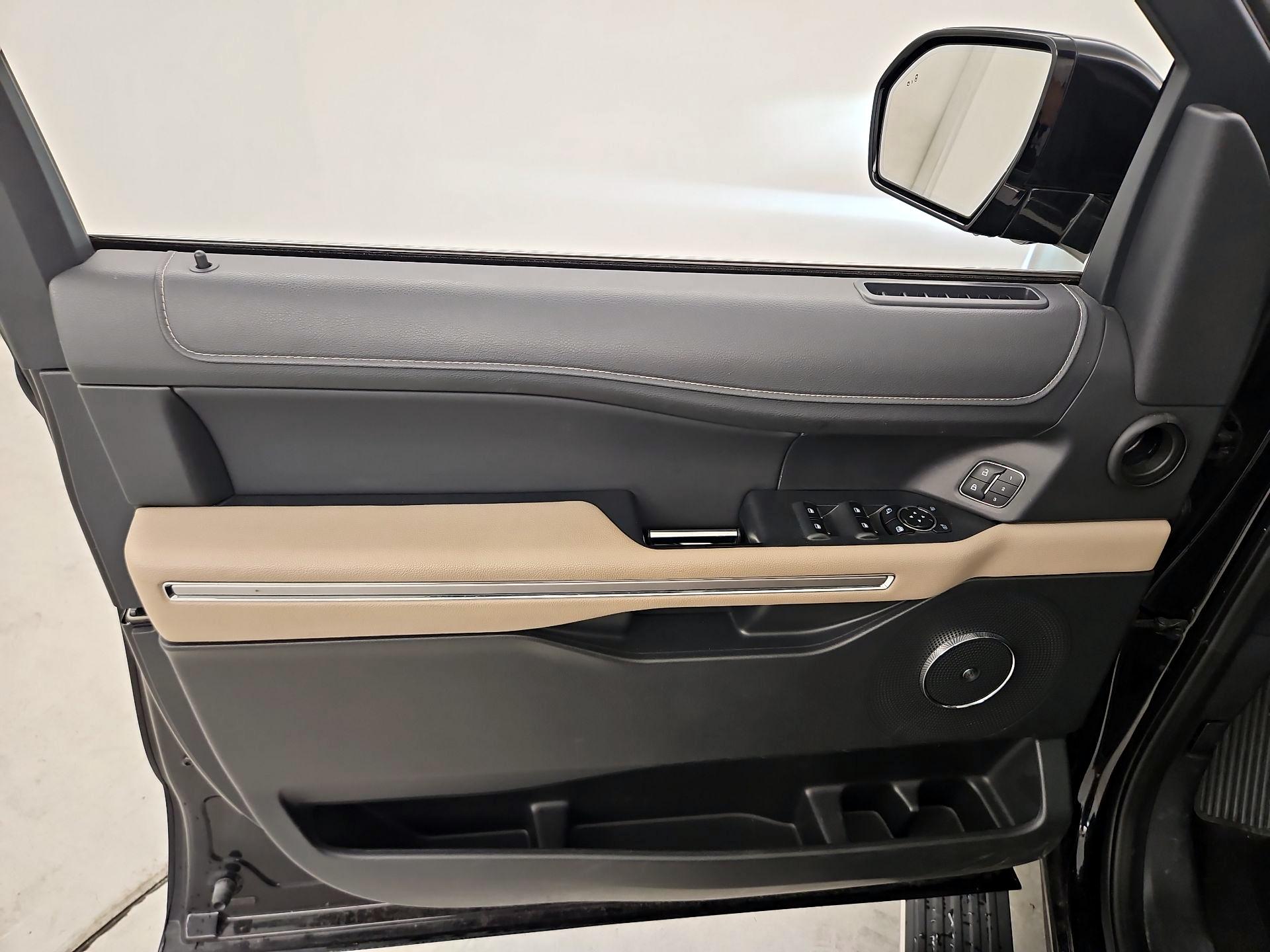 Thumbnail: 2024 Ford Expedition MAX - 12