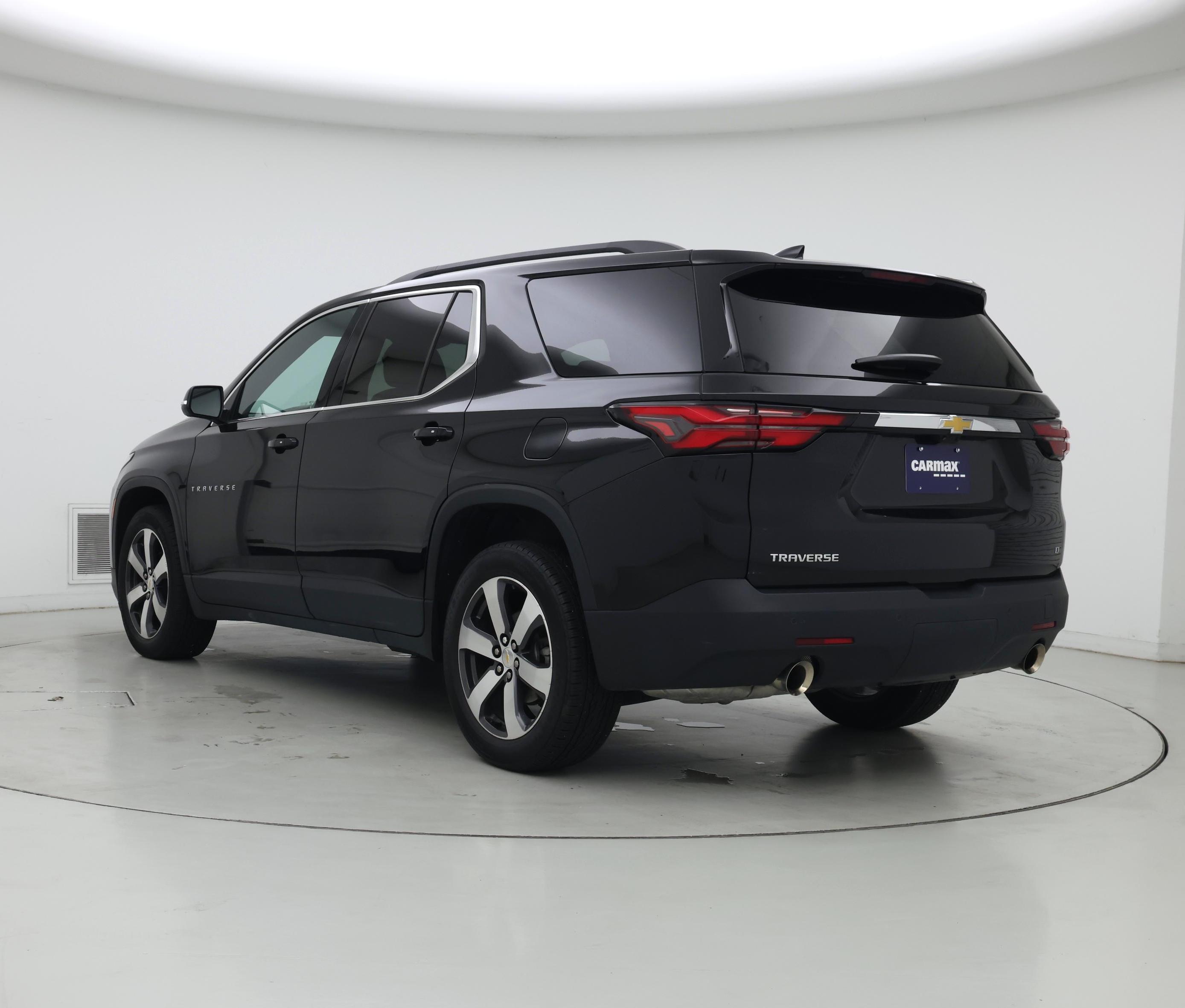 Thumbnail: 2023 Chevrolet Traverse - 2