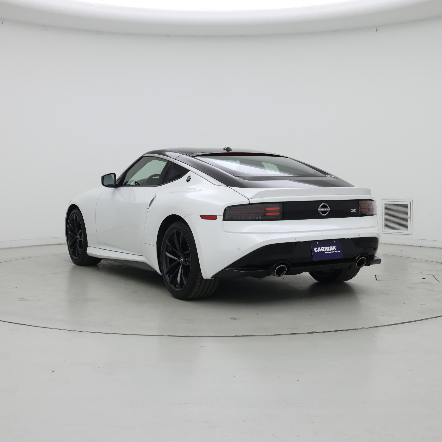 Thumbnail: 2024 Nissan Z - 2