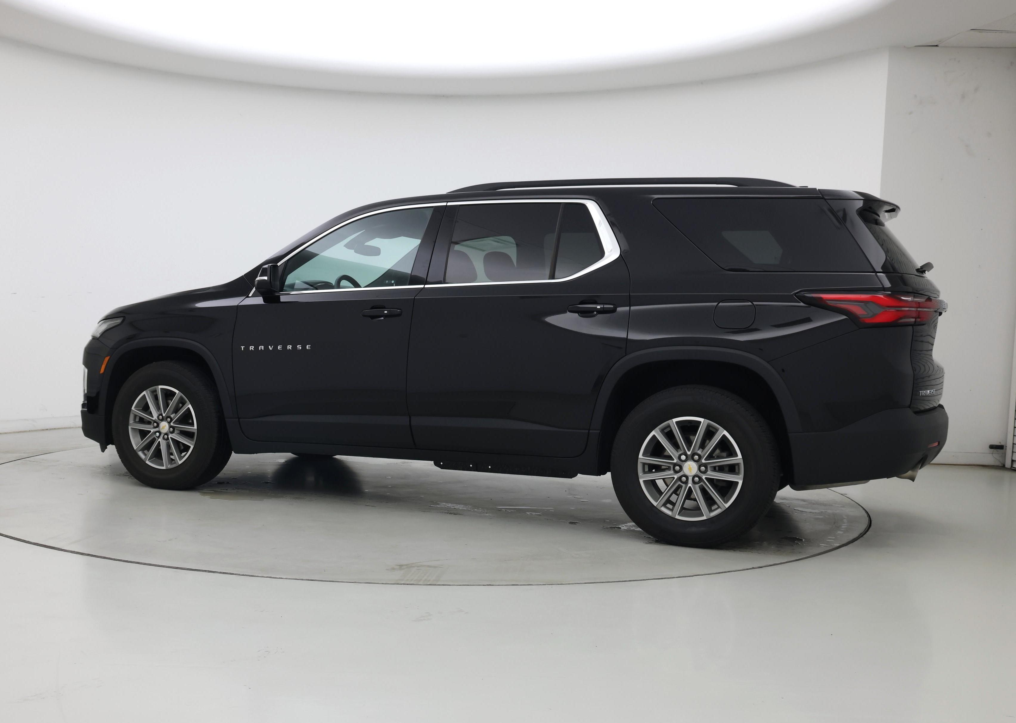 Thumbnail: 2023 Chevrolet Traverse - 3
