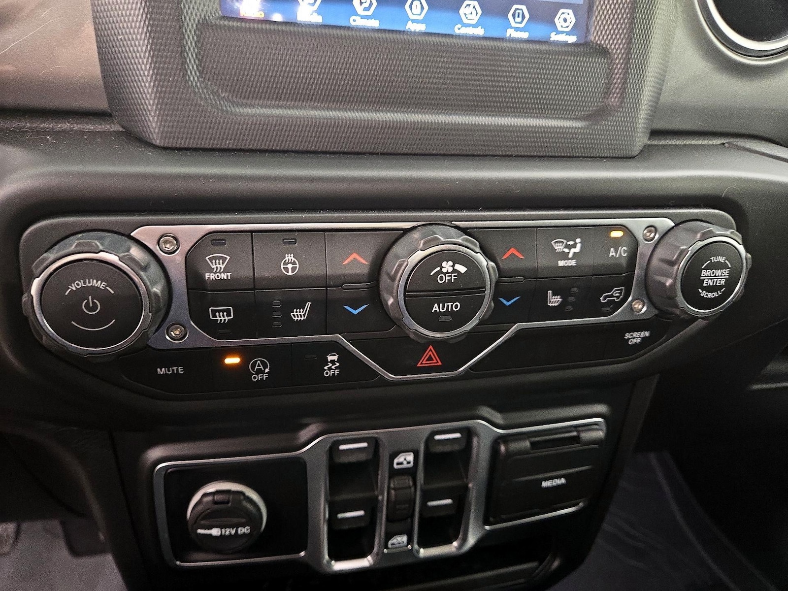 2021 Jeep Wrangler Unlimited Sahara - Photo 17