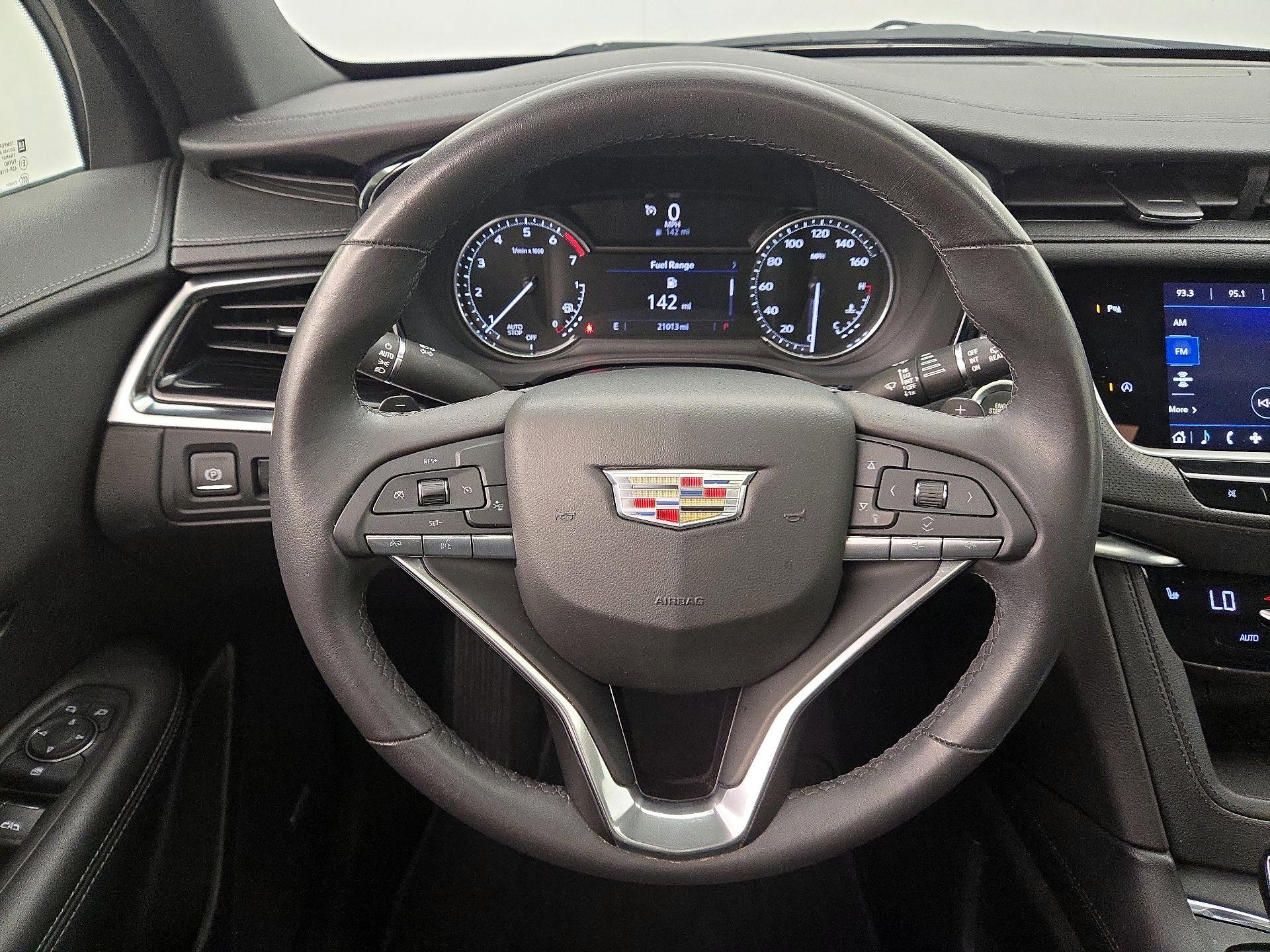Thumbnail: 2021 Cadillac XT6 - 10