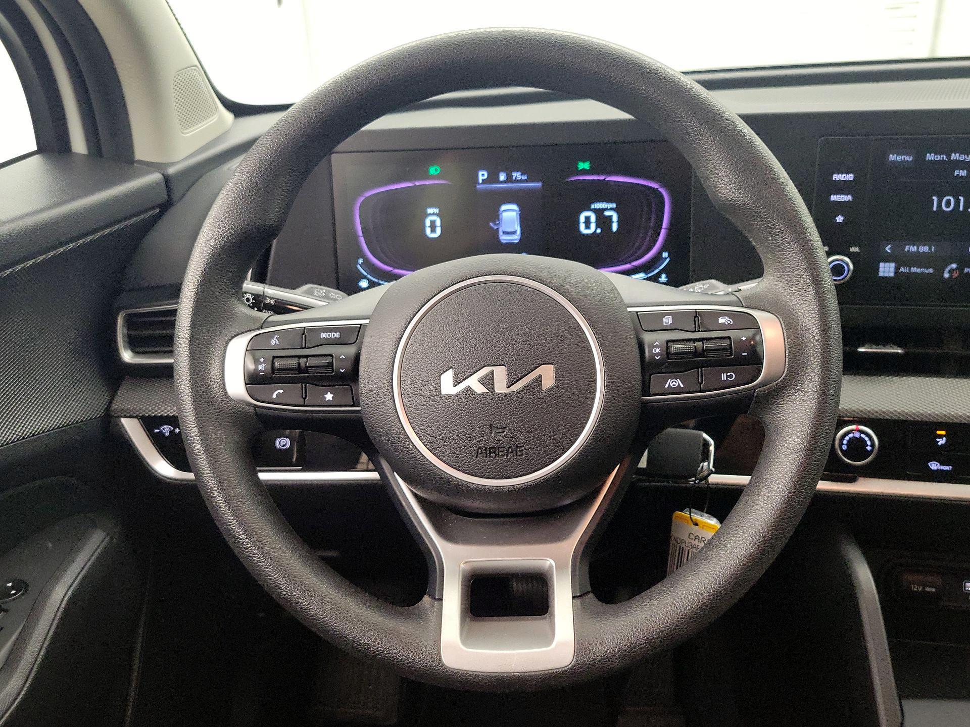 Thumbnail: 2023 Kia Sportage - 10