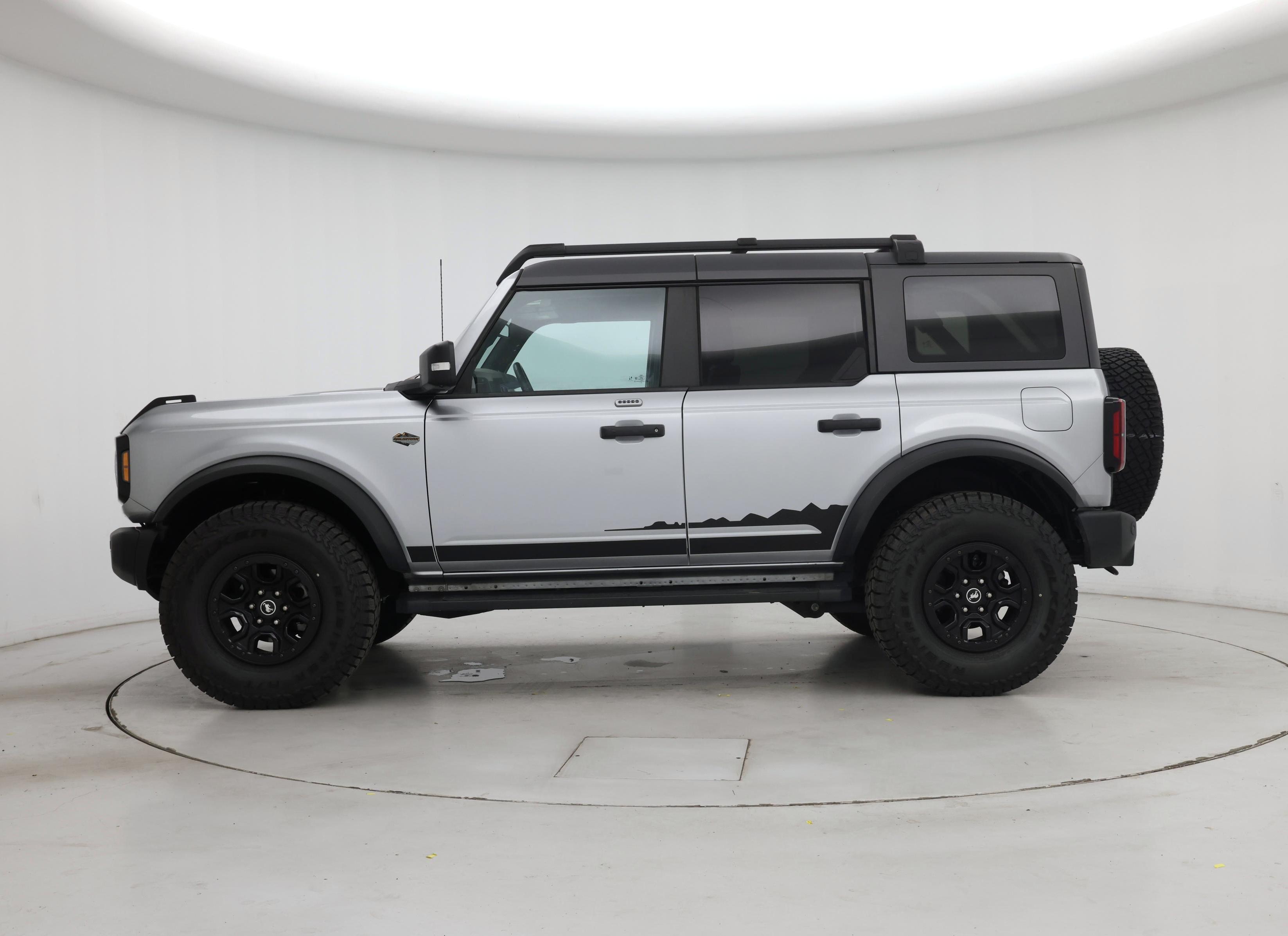 Thumbnail: 2023 Ford Bronco - 3