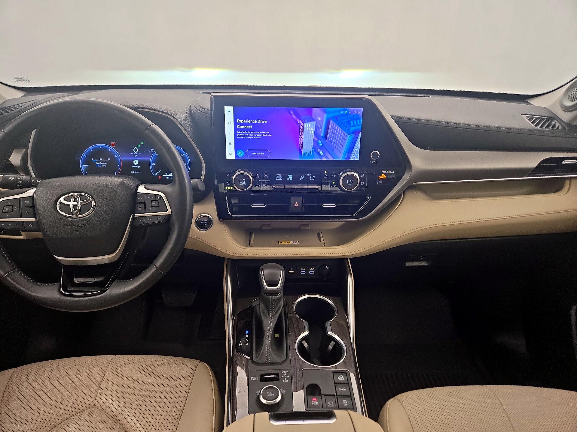 Thumbnail: 2023 Toyota Highlander - 9