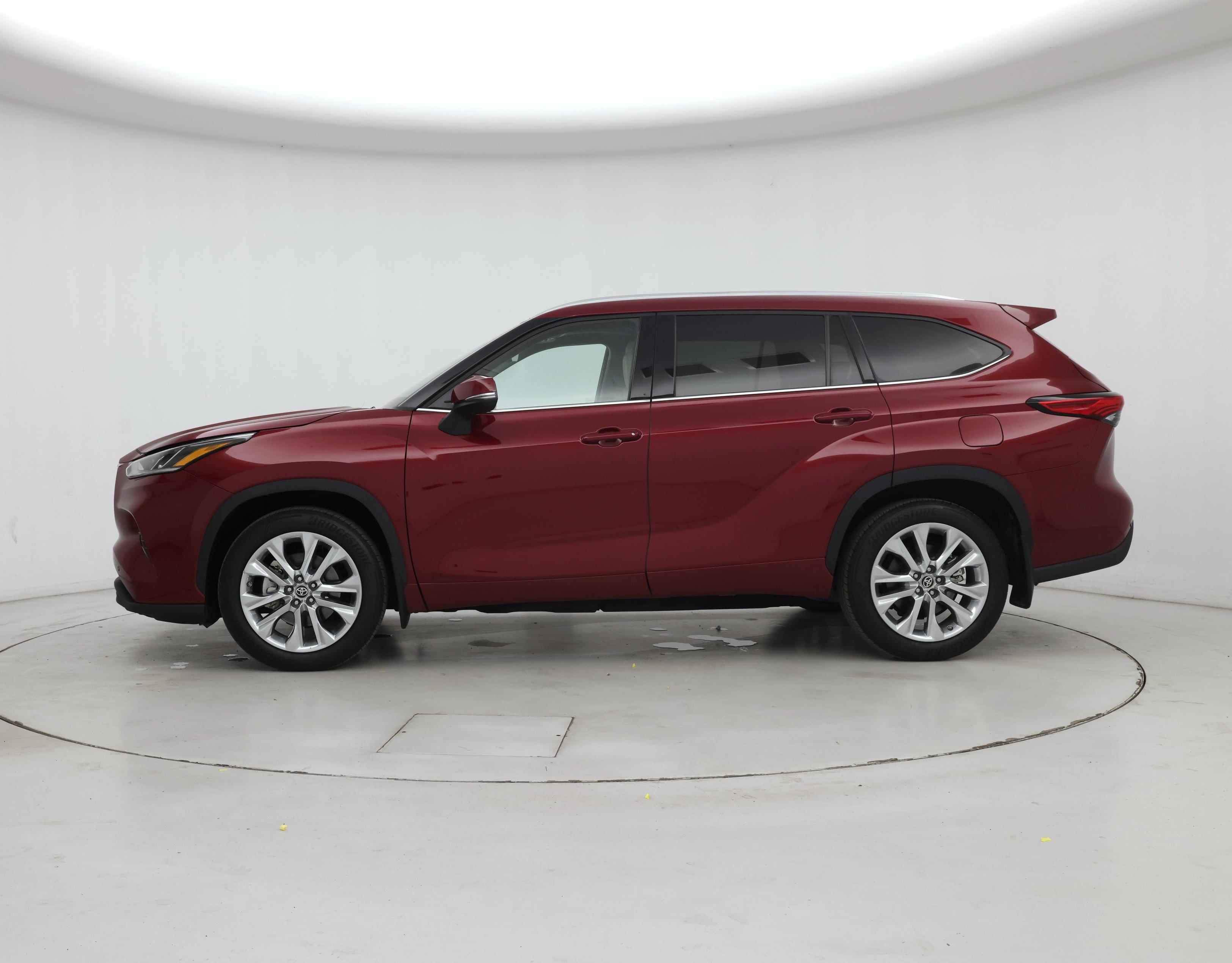 Thumbnail: 2023 Toyota Highlander - 3