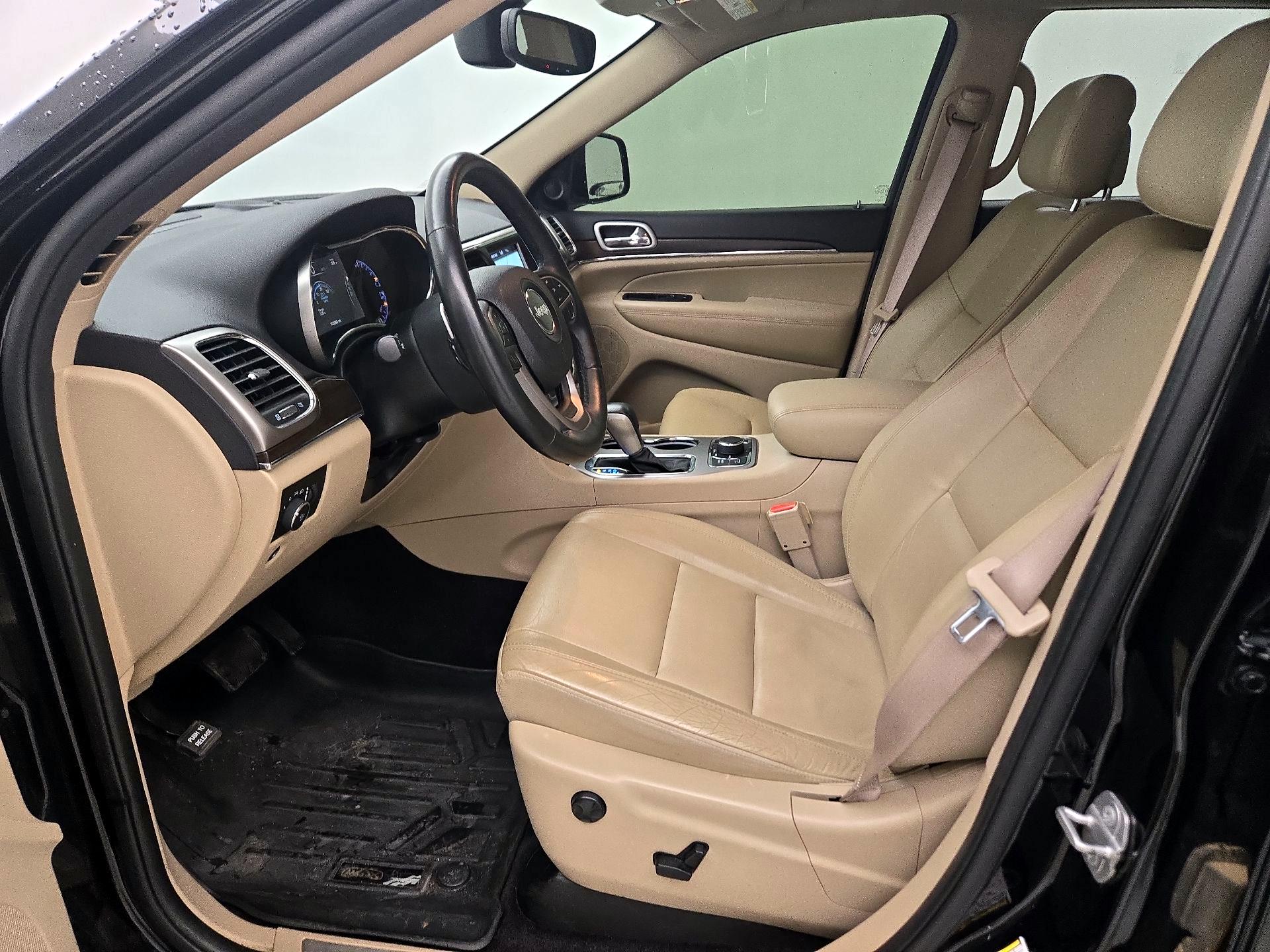 Thumbnail: 2018 Jeep Grand Cherokee - 11