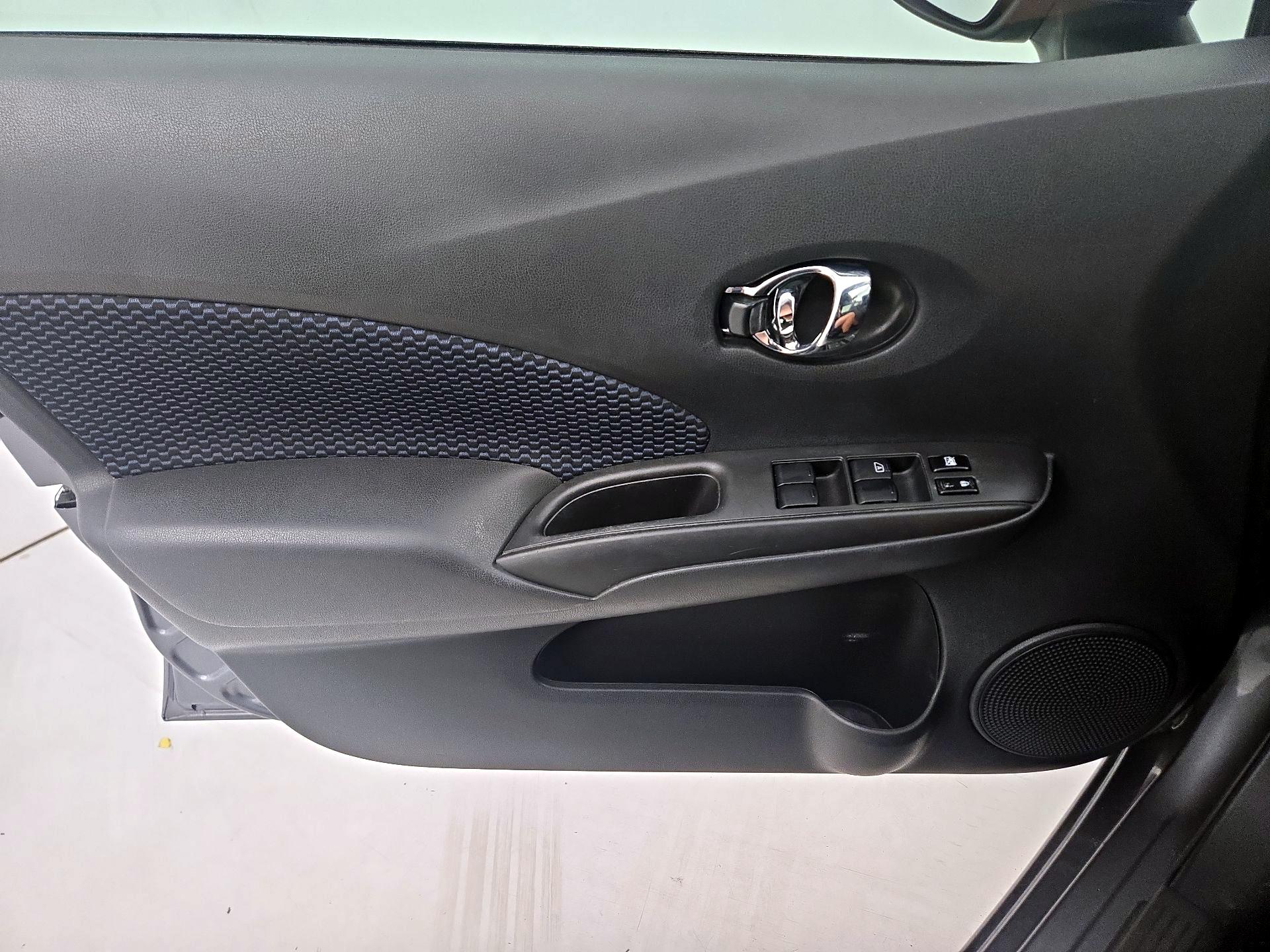 Thumbnail: 2019 Nissan Versa Note - 12
