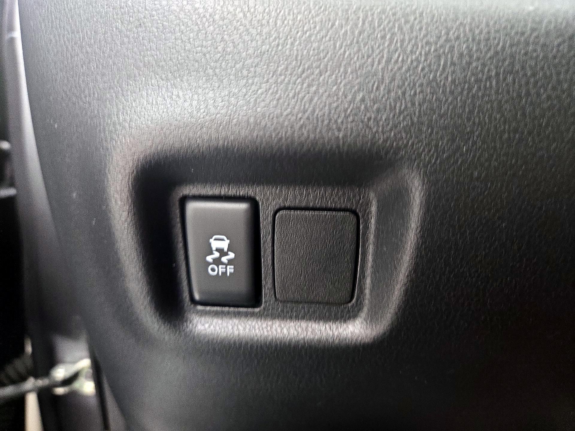 Thumbnail: 2019 Nissan Versa Note - 13