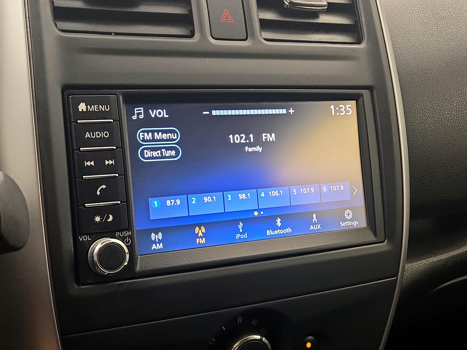 Thumbnail: 2019 Nissan Versa Note - 15