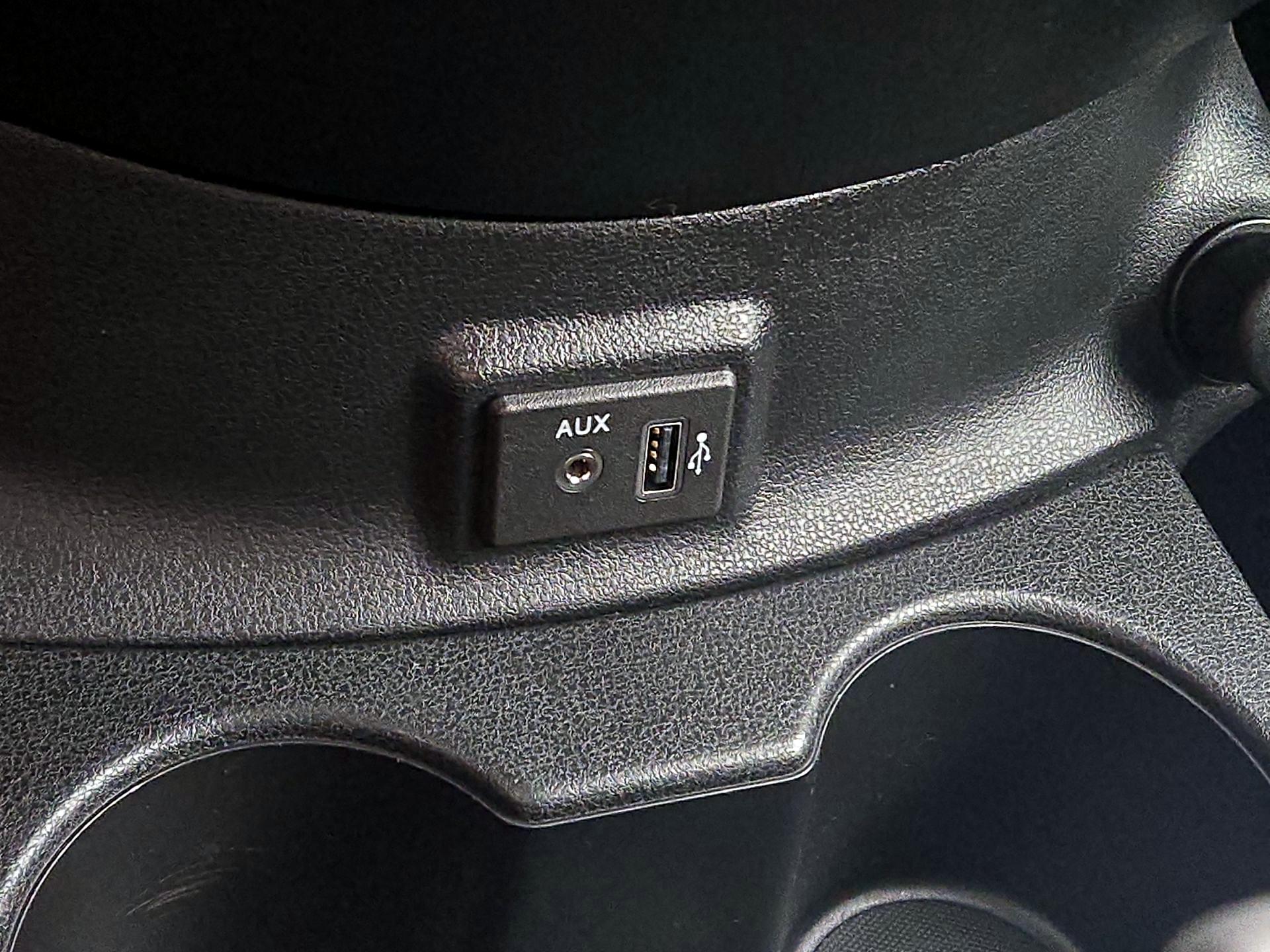 Thumbnail: 2019 Nissan Versa Note - 18