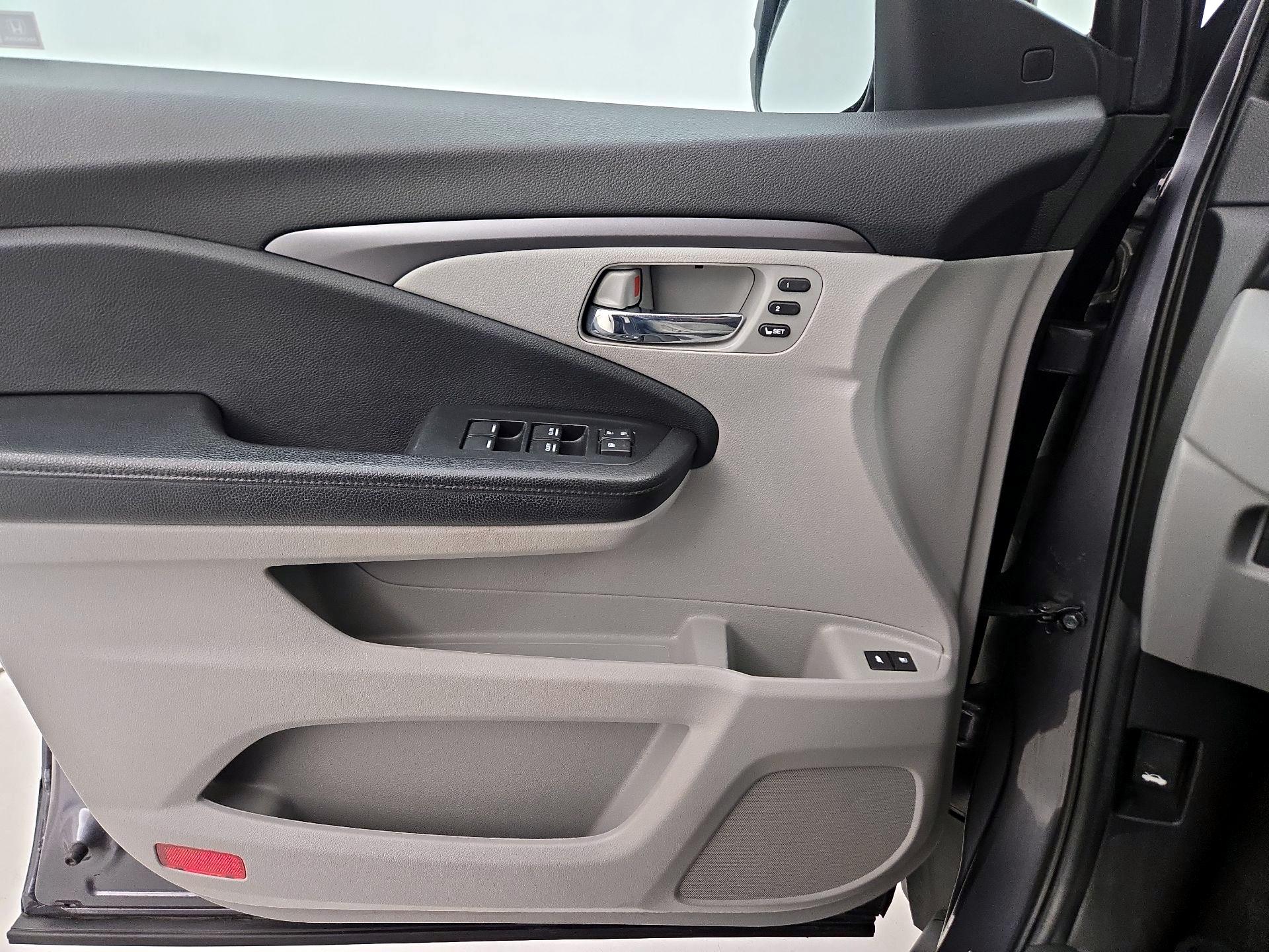 Thumbnail: 2021 Honda Pilot - 12