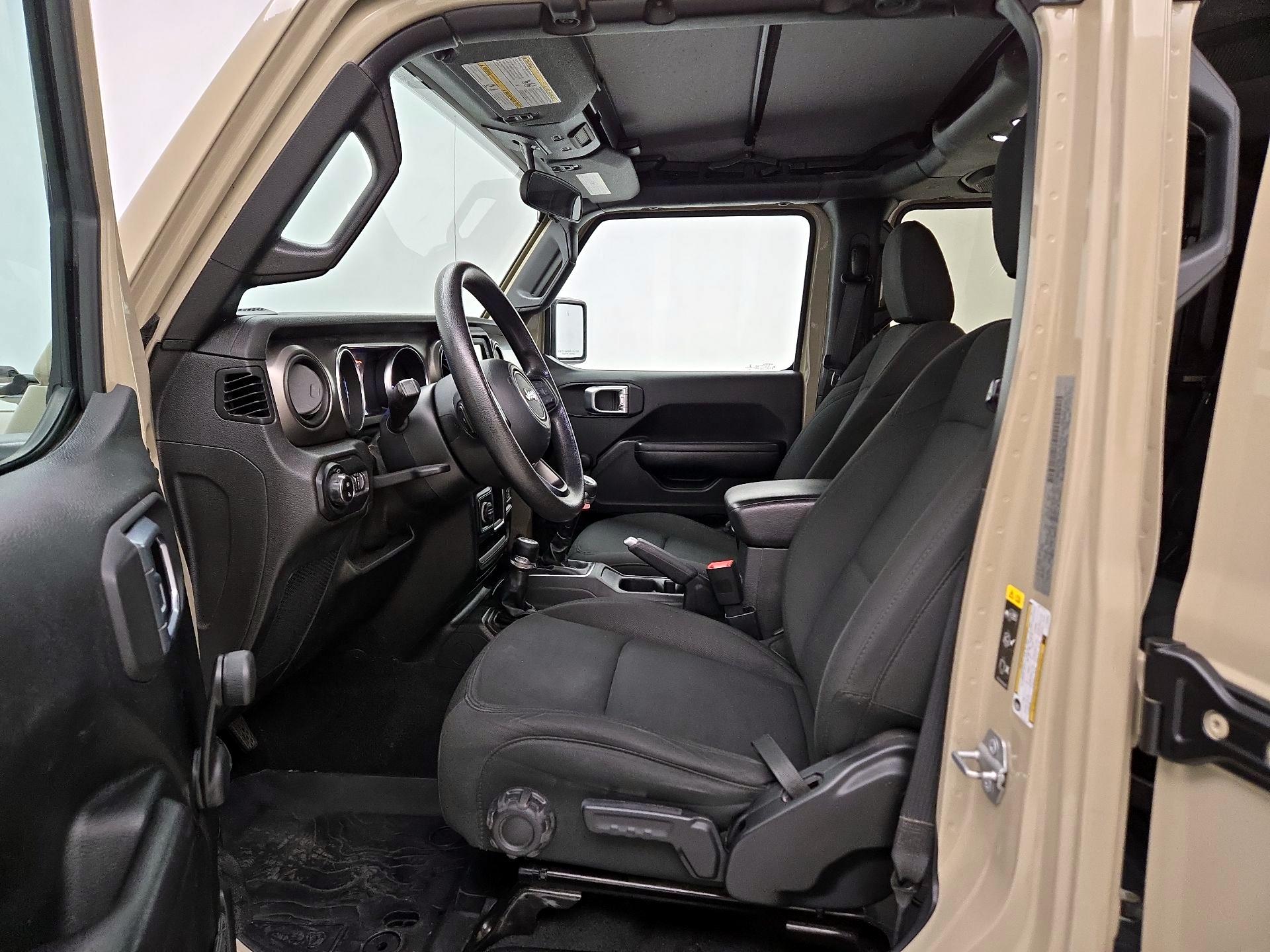 Thumbnail: 2020 Jeep Gladiator - 11