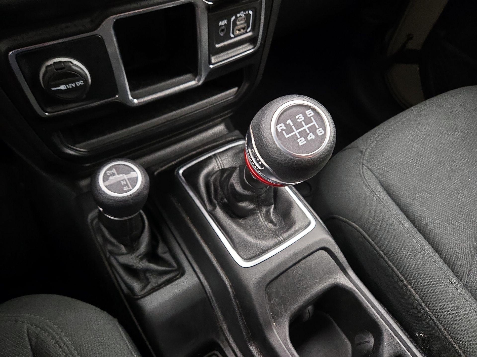 Thumbnail: 2020 Jeep Gladiator - 17