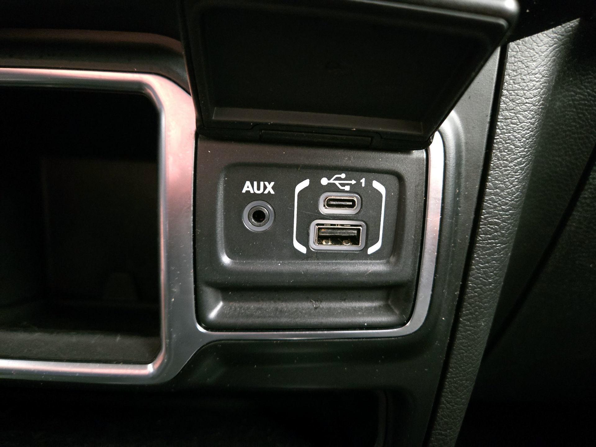 Thumbnail: 2020 Jeep Gladiator - 18