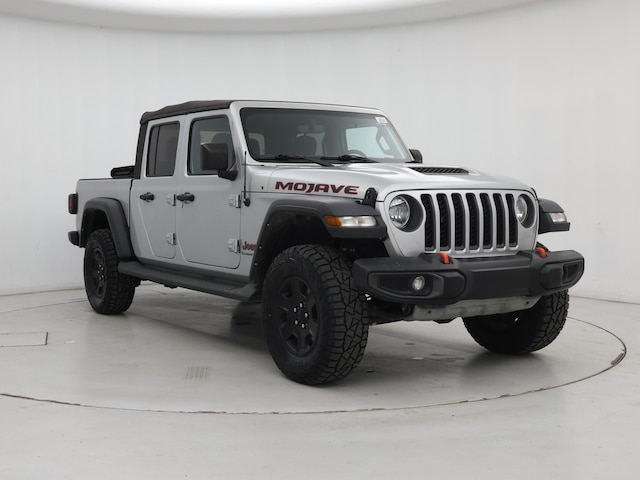 Silver 2022 Jeep Gladiator Mojave Crew Cab 4WD Pickup Truck Four-Wheel Drive Automatic