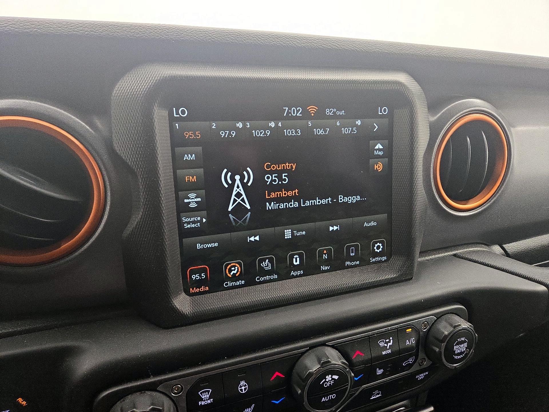 Thumbnail: 2022 Jeep Gladiator - 16