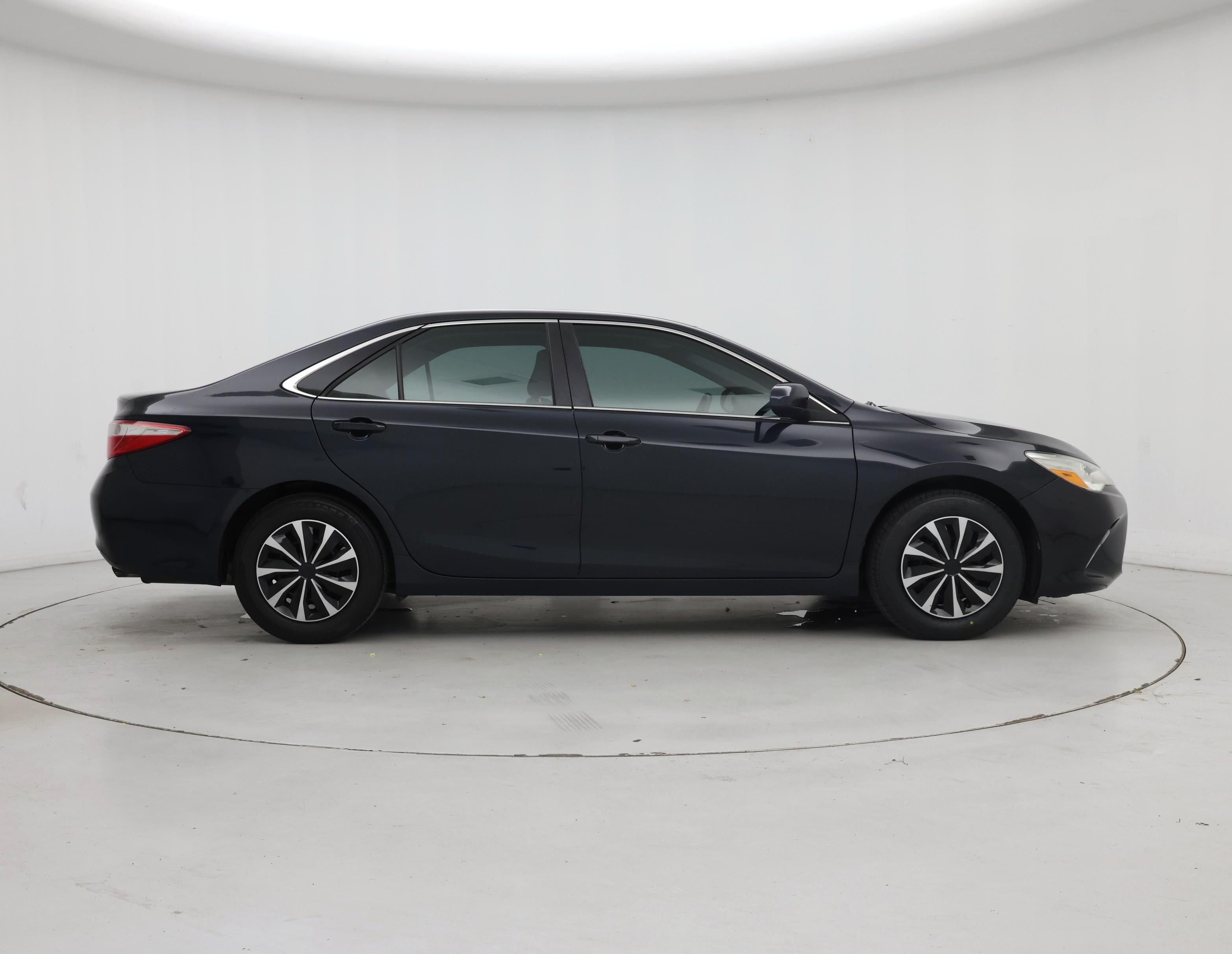 Thumbnail: 2015 Toyota Camry - 7