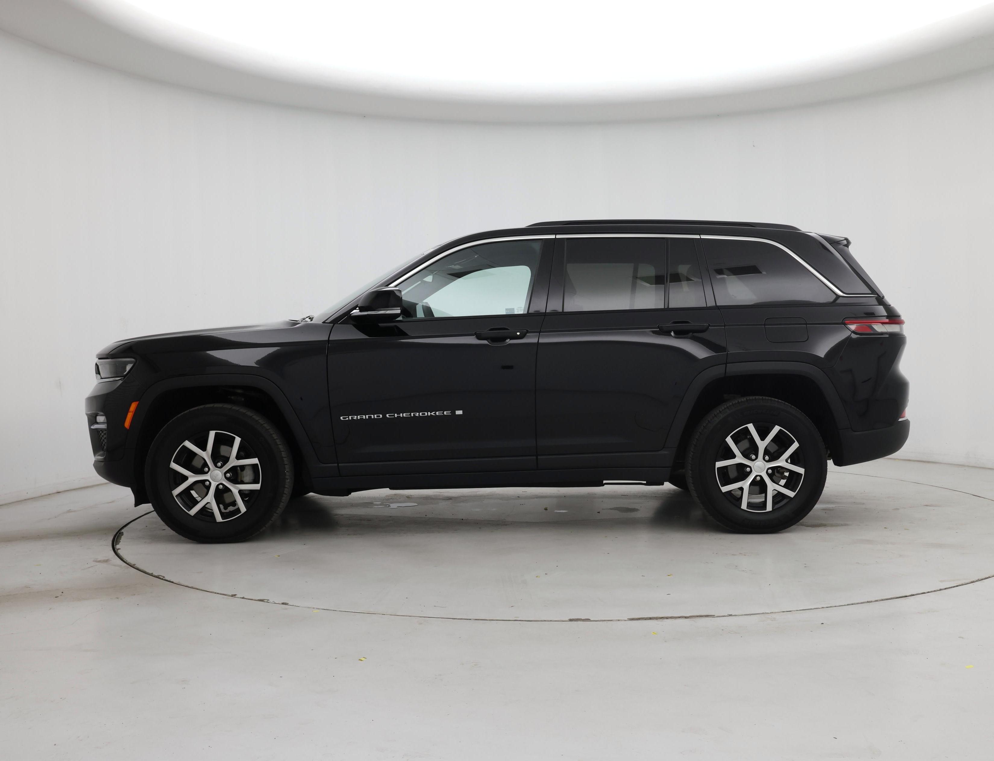 Thumbnail: 2024 Jeep Grand Cherokee - 3