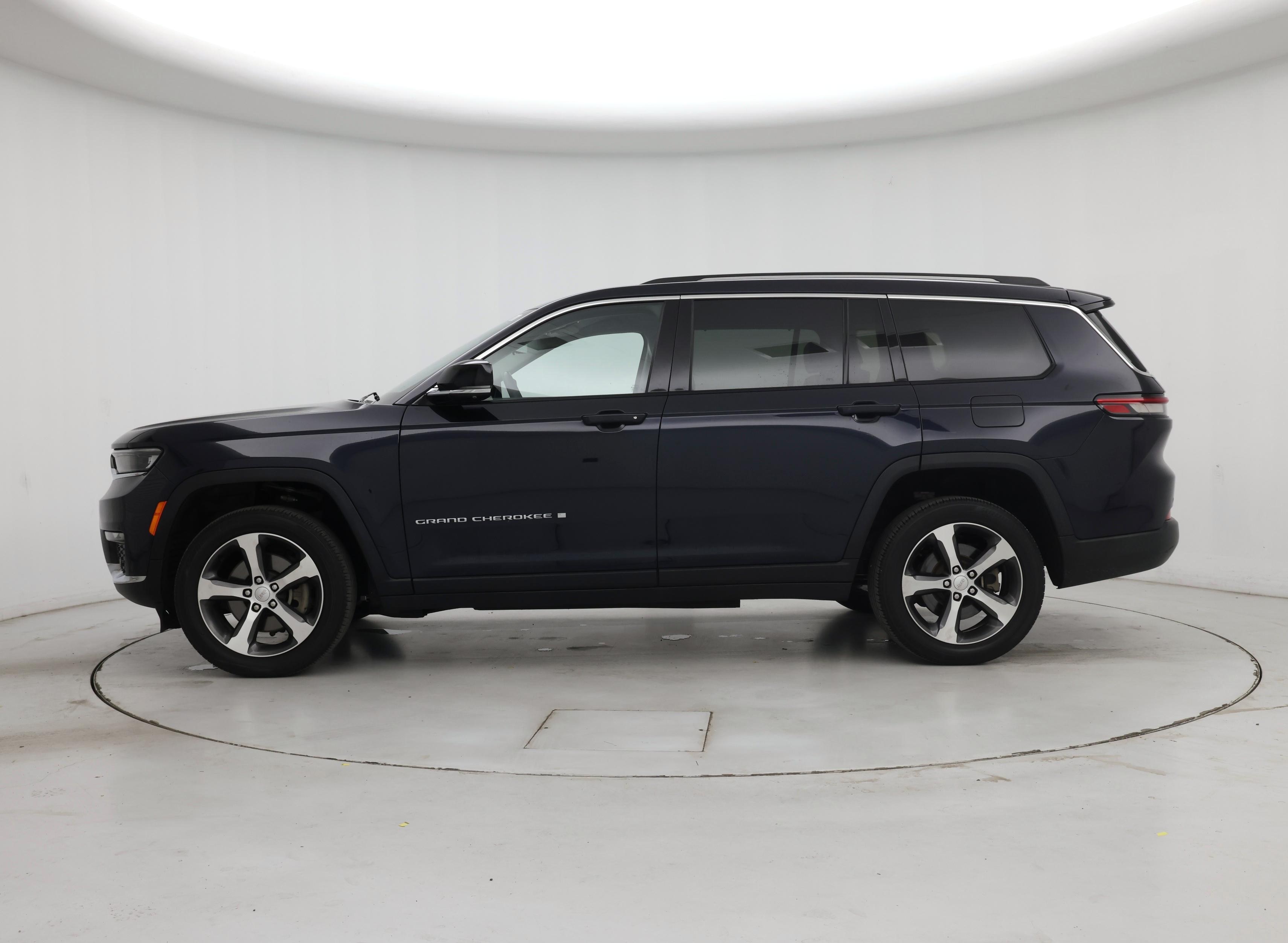 Thumbnail: 2023 Jeep Grand Cherokee L - 3