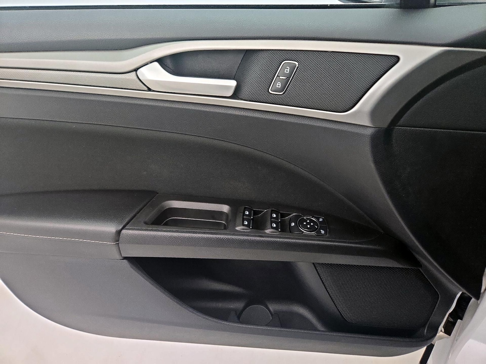2020 Ford Fusion S - Photo 13
