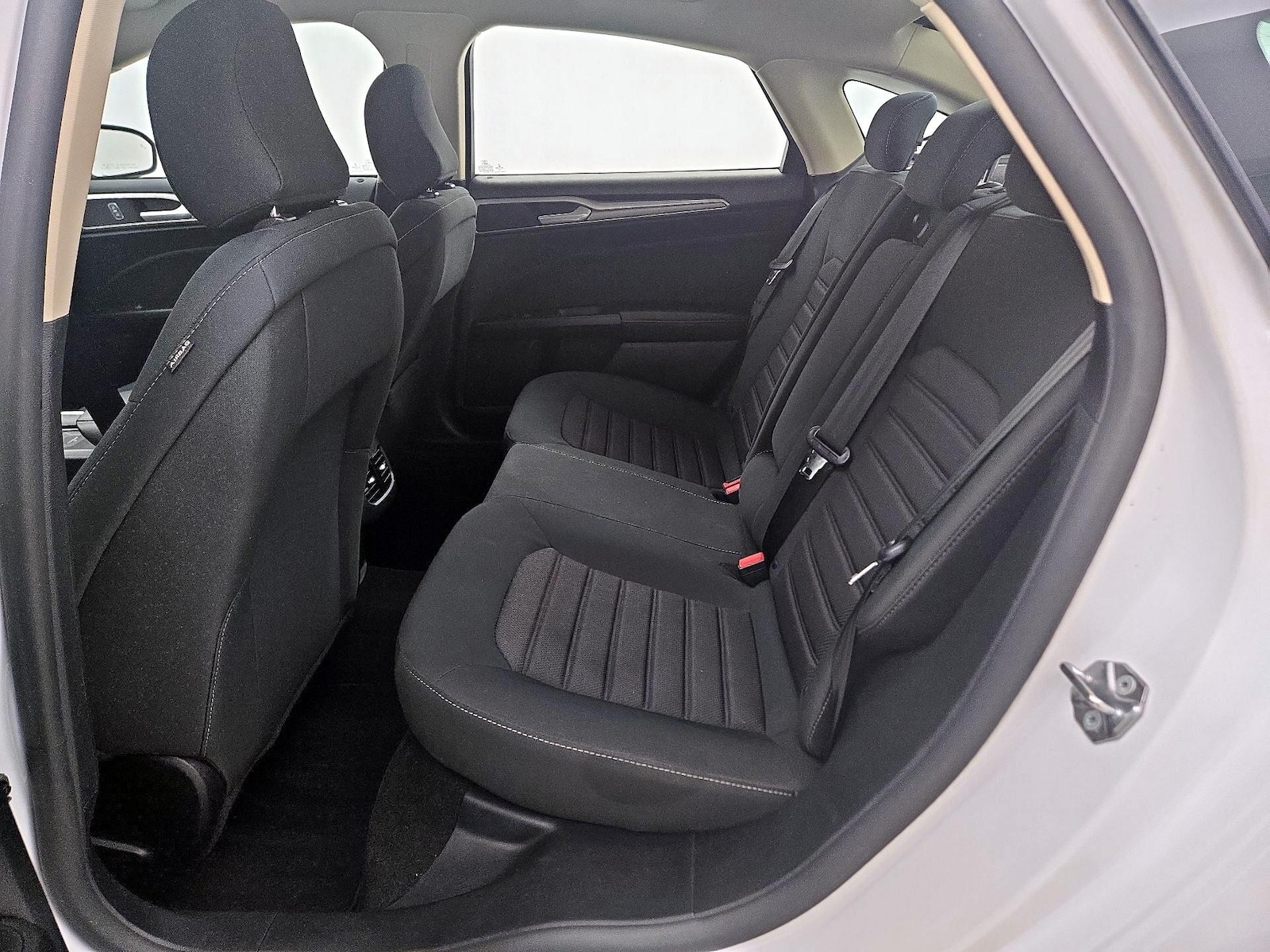 2020 Ford Fusion S - Photo 20