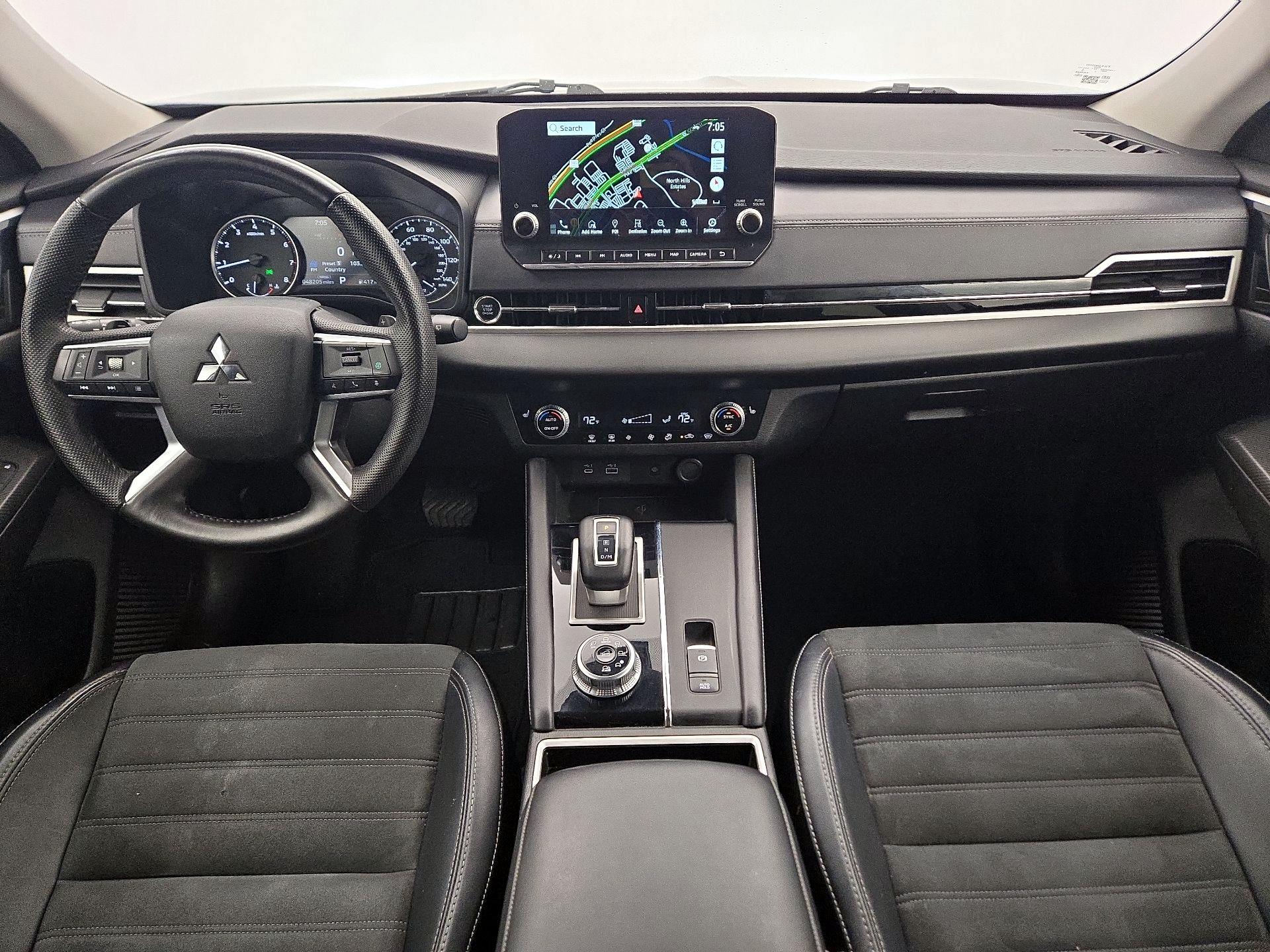 Thumbnail: 2024 Mitsubishi Outlander - 9