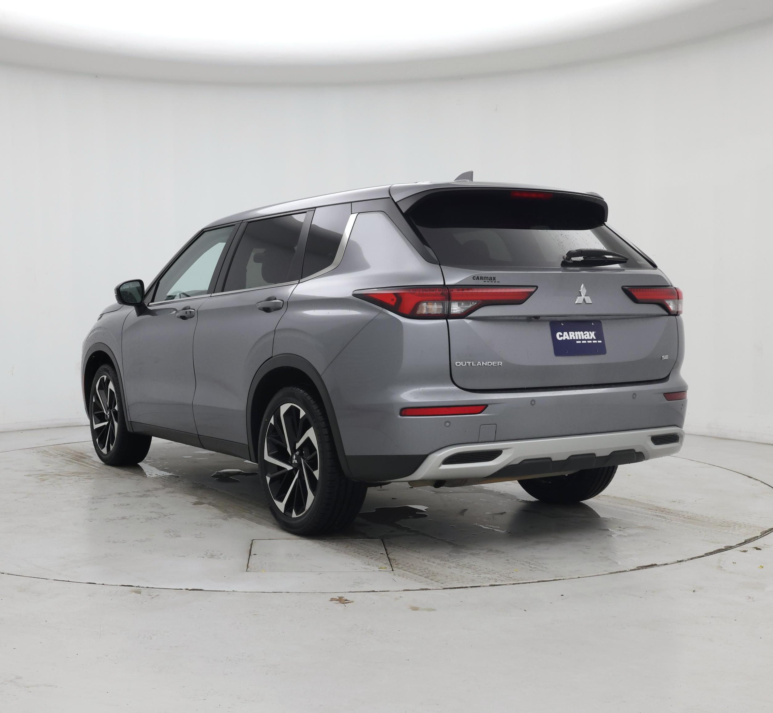 Thumbnail: 2024 Mitsubishi Outlander - 2