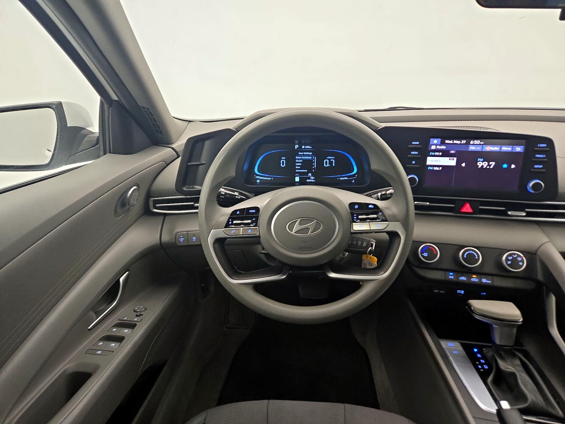 Thumbnail: 2025 Hyundai Elantra - 10