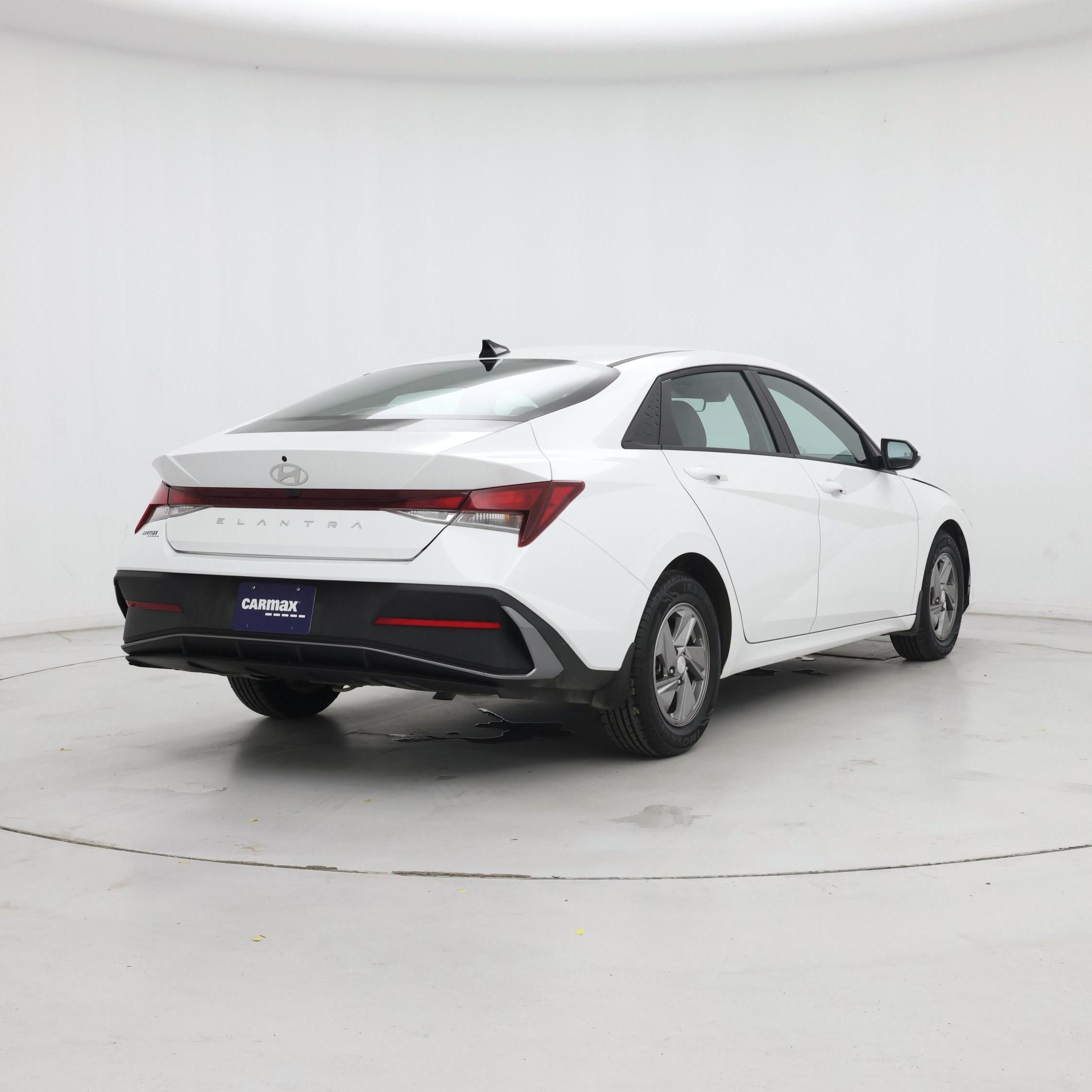 Thumbnail: 2025 Hyundai Elantra - 8