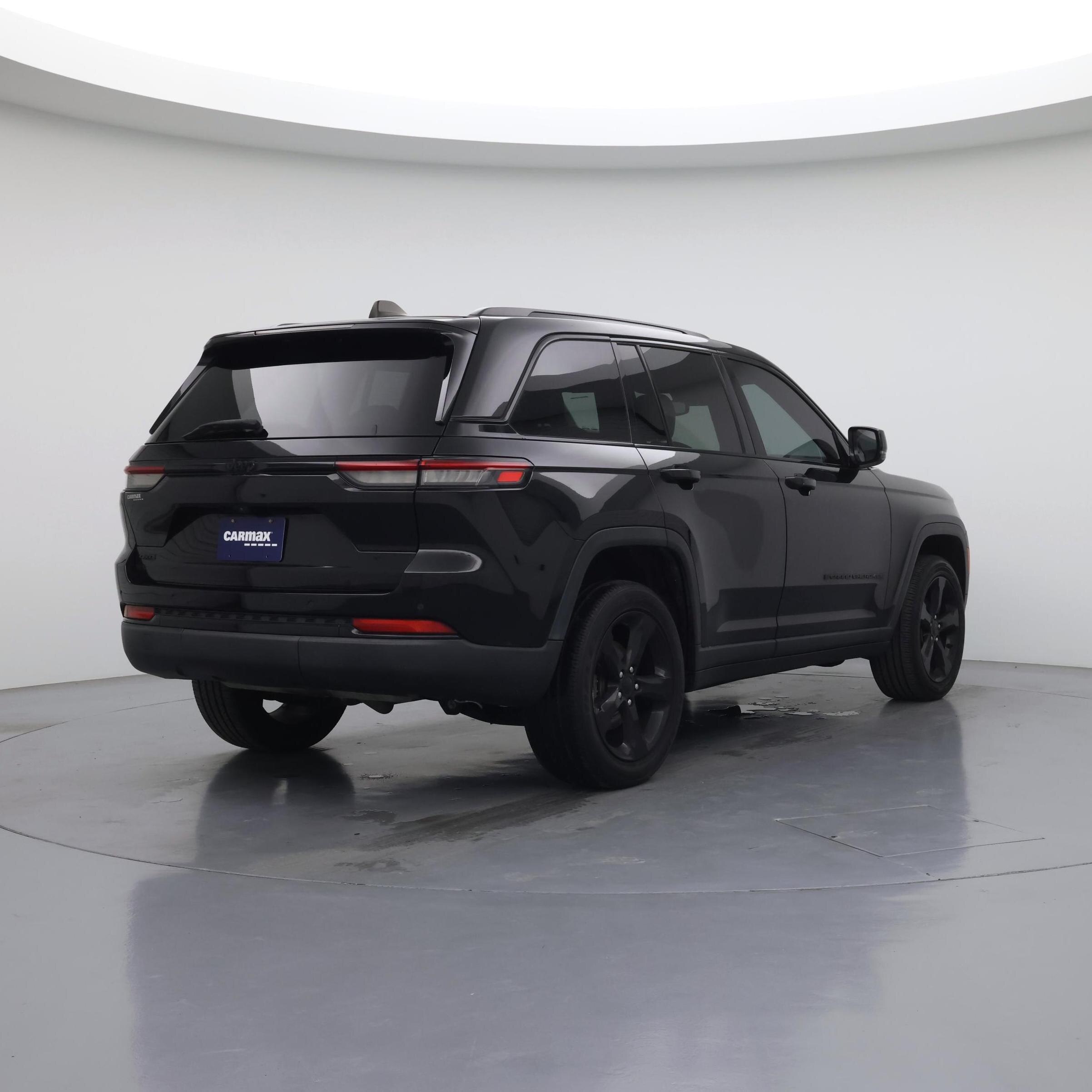 Thumbnail: 2023 Jeep Grand Cherokee - 8