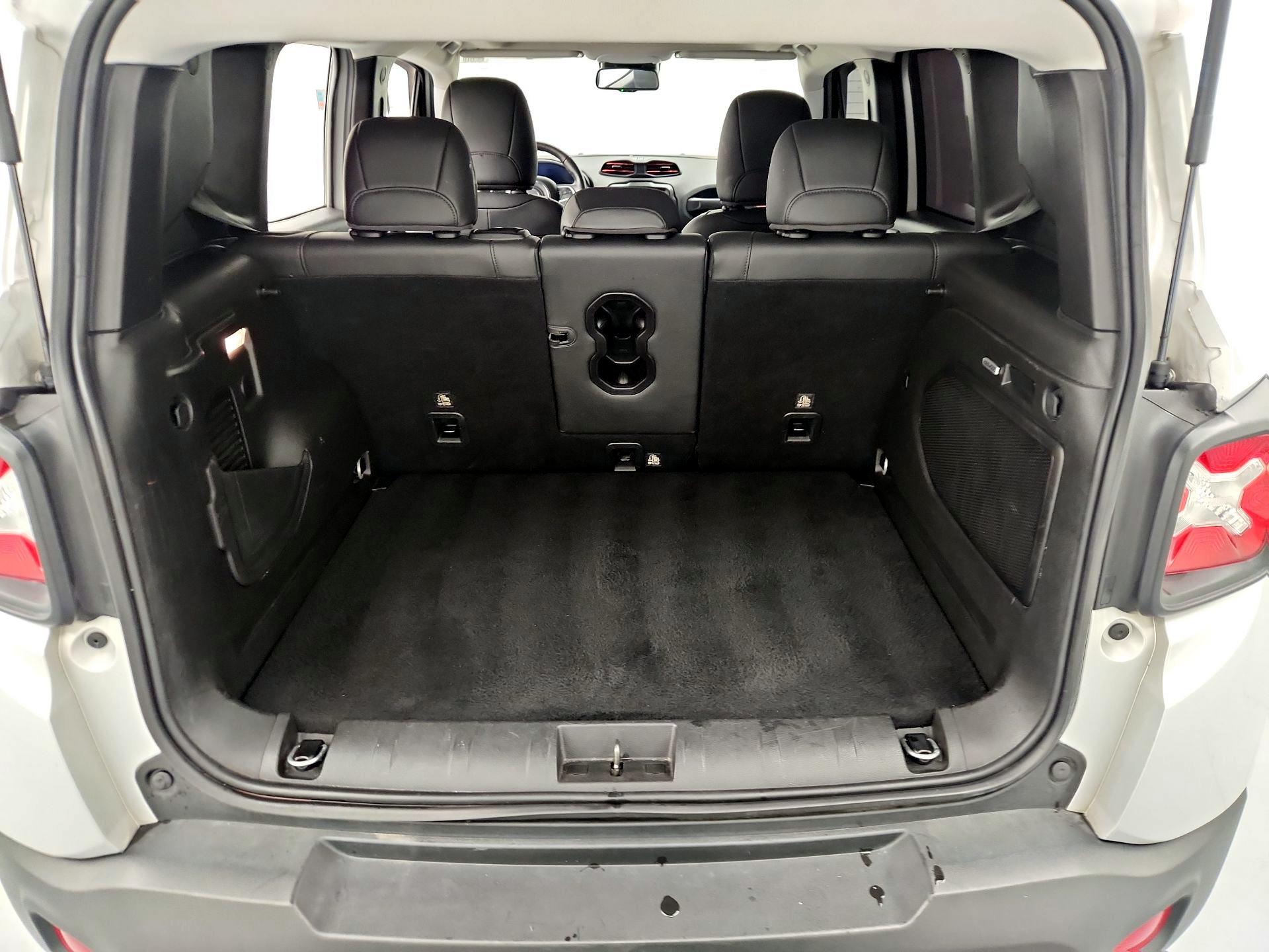 Thumbnail: 2021 Jeep Renegade - 20