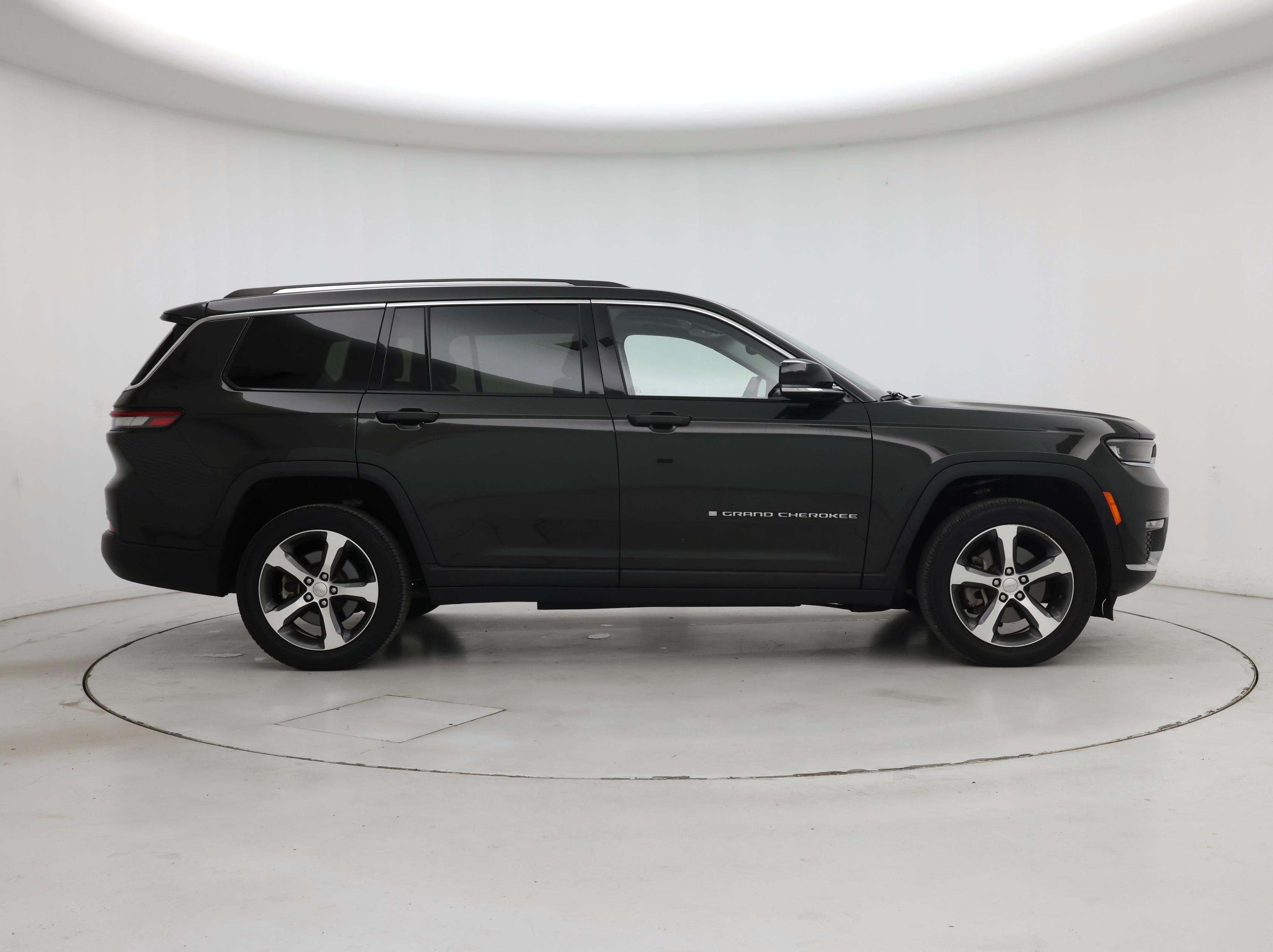 Thumbnail: 2023 Jeep Grand Cherokee L - 7
