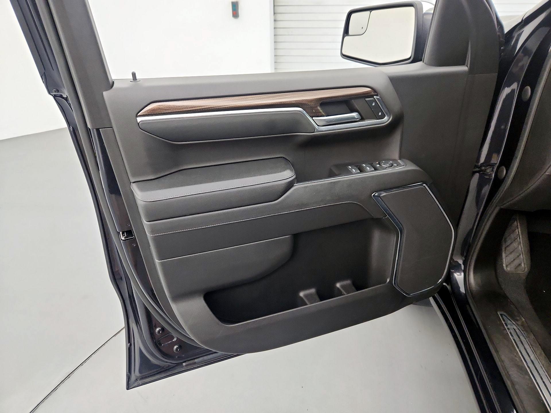 Thumbnail: 2023 Chevrolet Silverado 1500 - 12