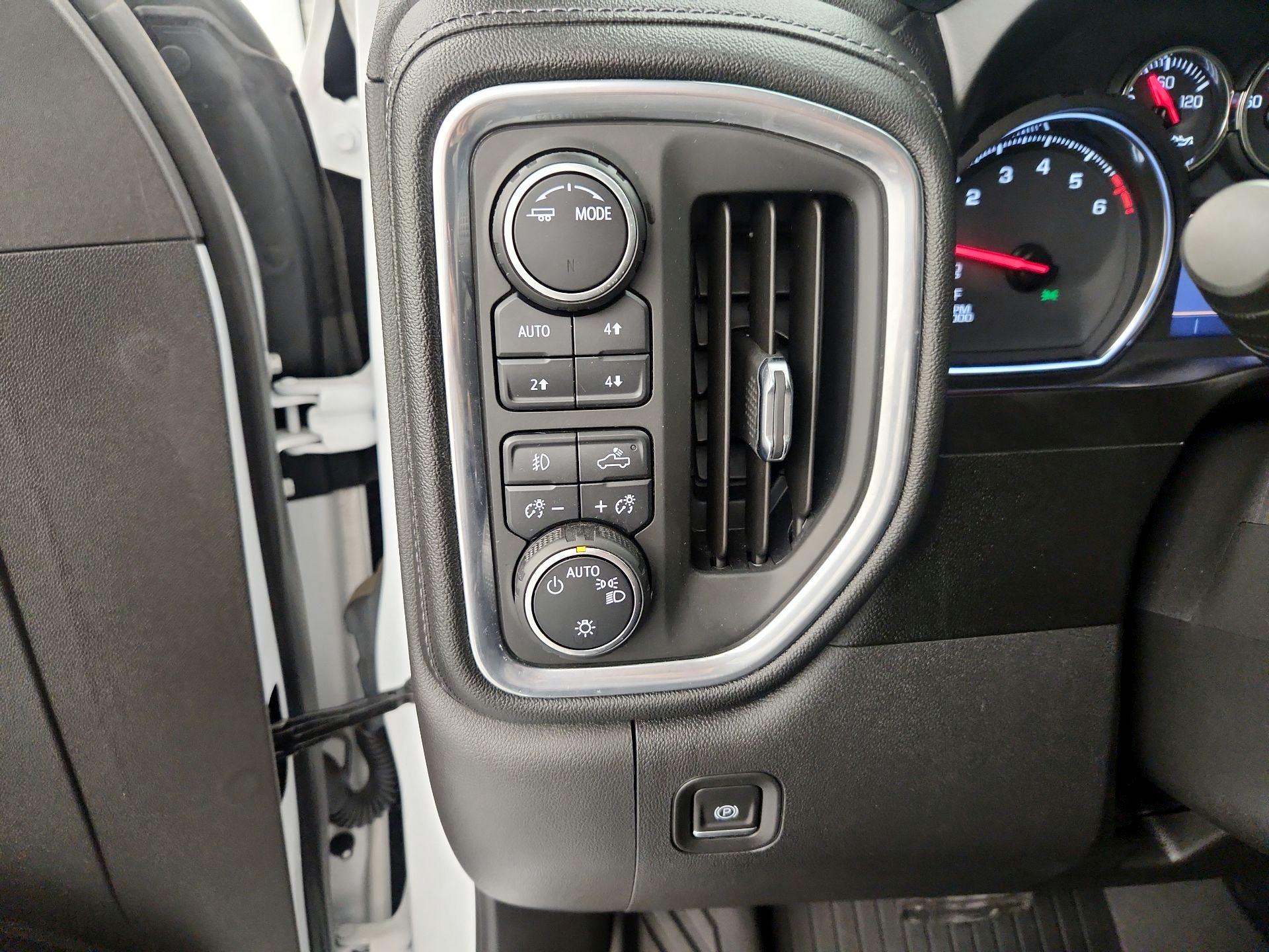 Thumbnail: 2021 Chevrolet Silverado 1500 - 13