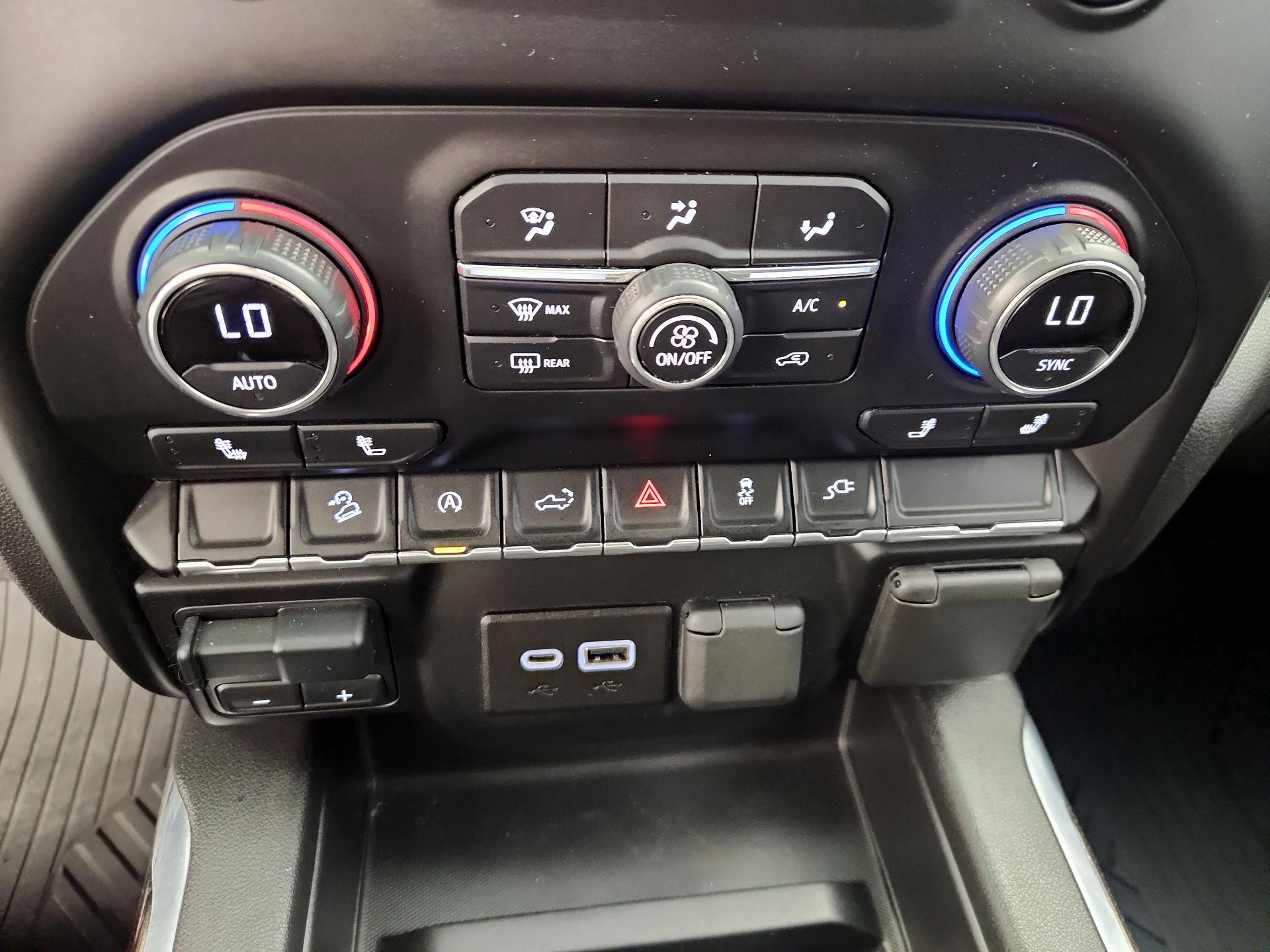 Thumbnail: 2021 Chevrolet Silverado 1500 - 16