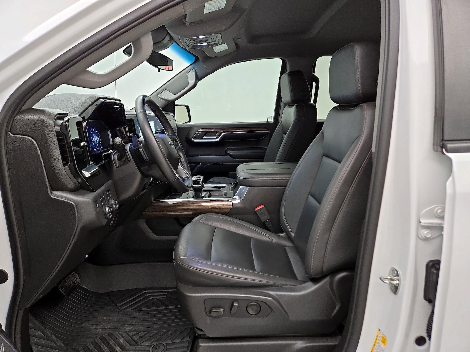 2024 Chevrolet Silverado 1500 LT Trail Boss - Photo 12