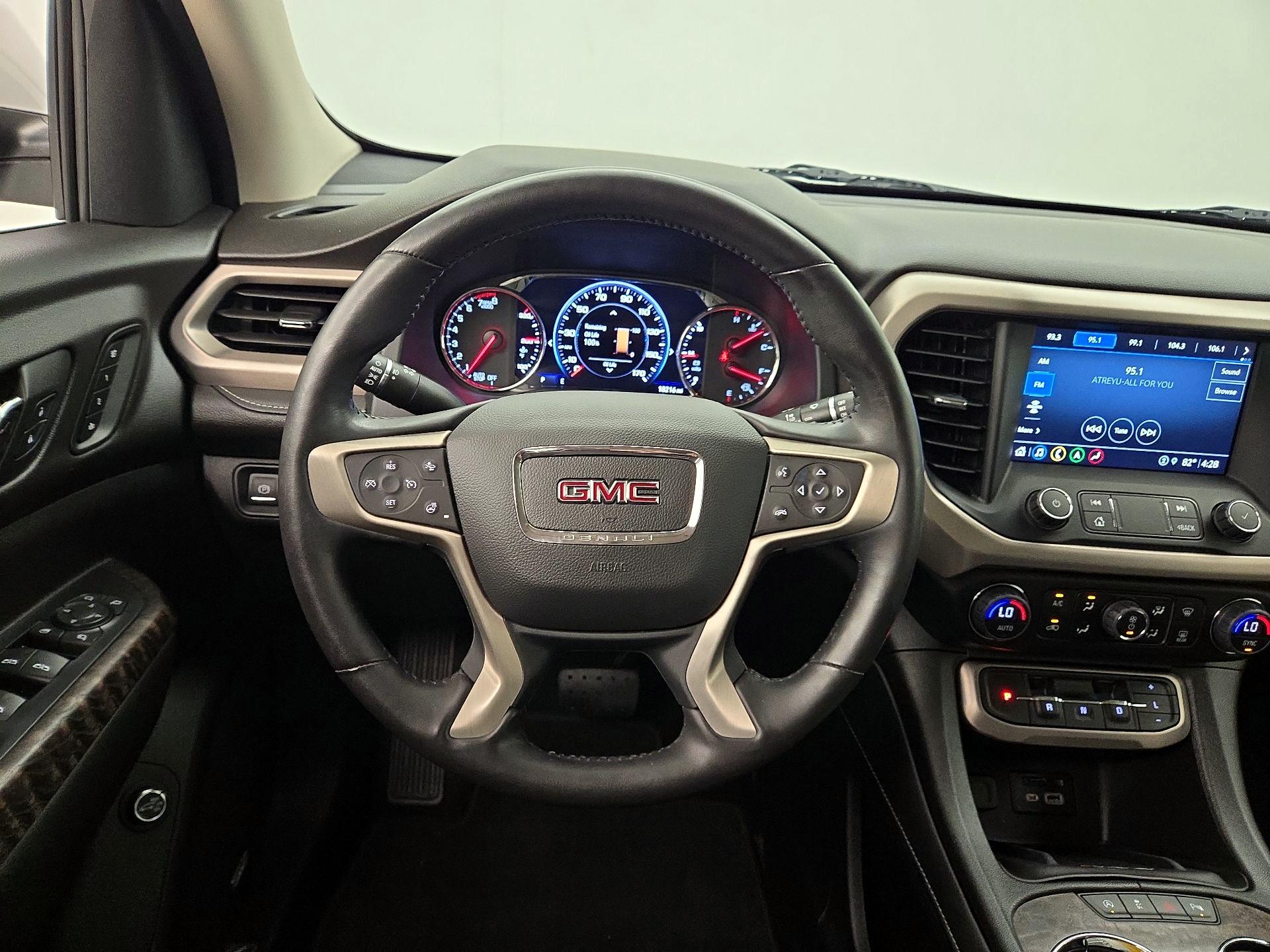 Thumbnail: 2022 GMC Acadia - 10