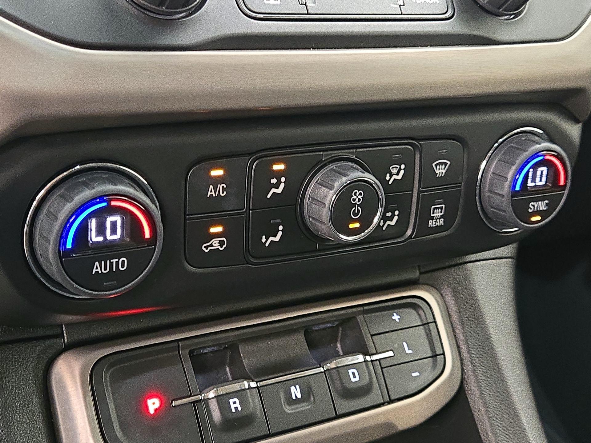 Thumbnail: 2022 GMC Acadia - 15