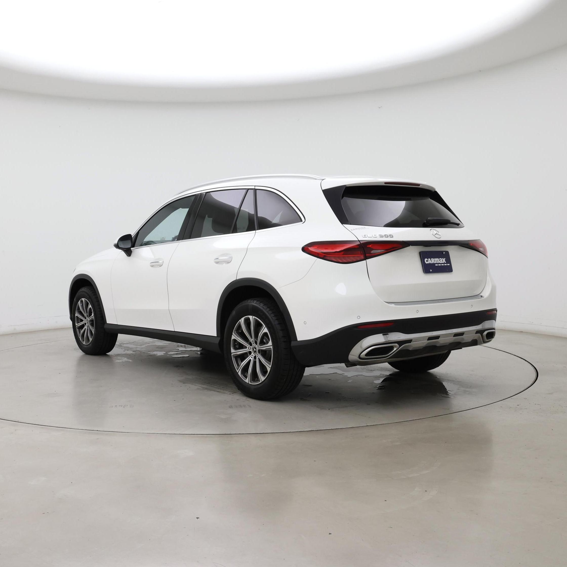 Thumbnail: 2023 Mercedes-Benz GLC - 2