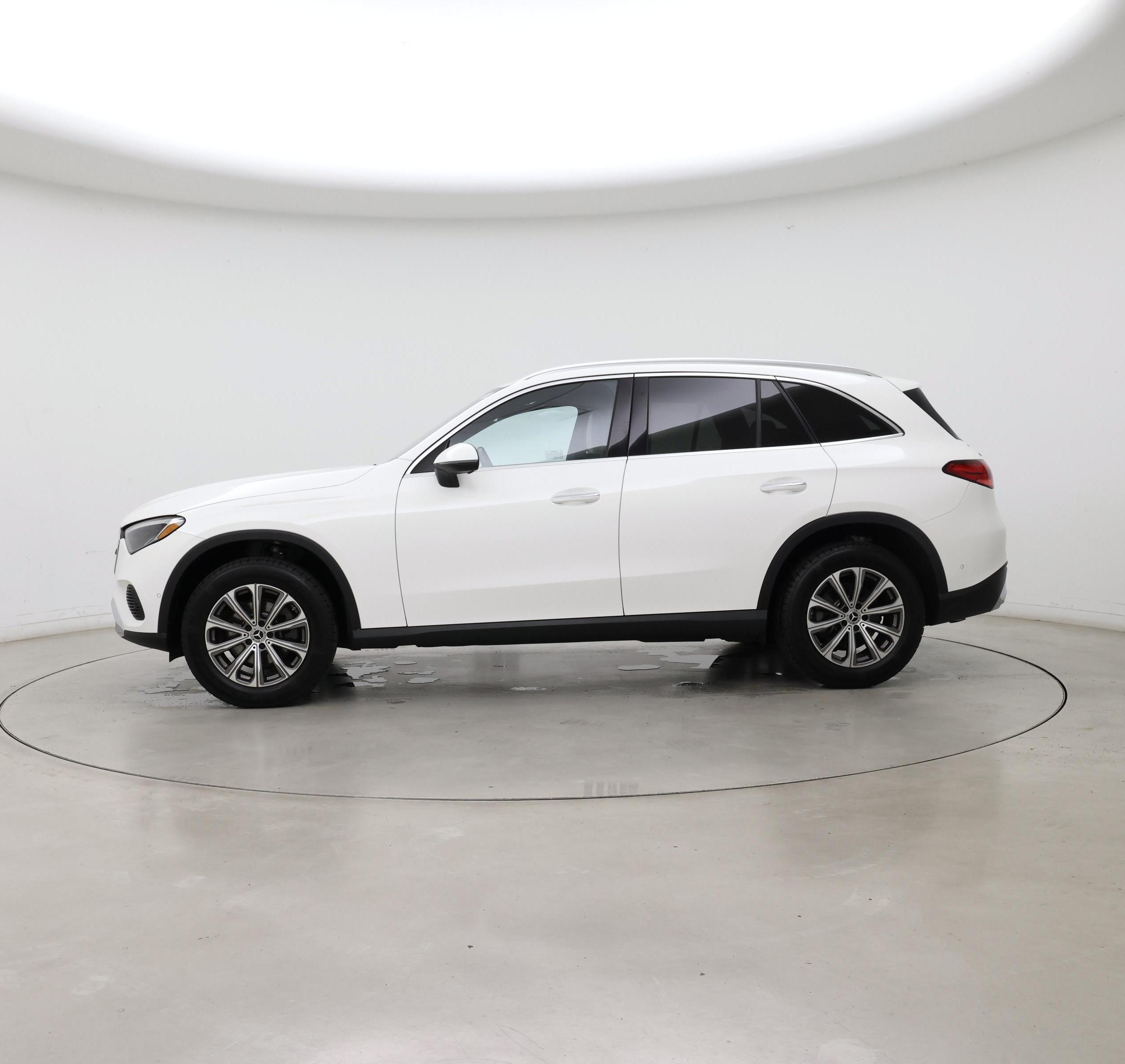 Thumbnail: 2023 Mercedes-Benz GLC - 3
