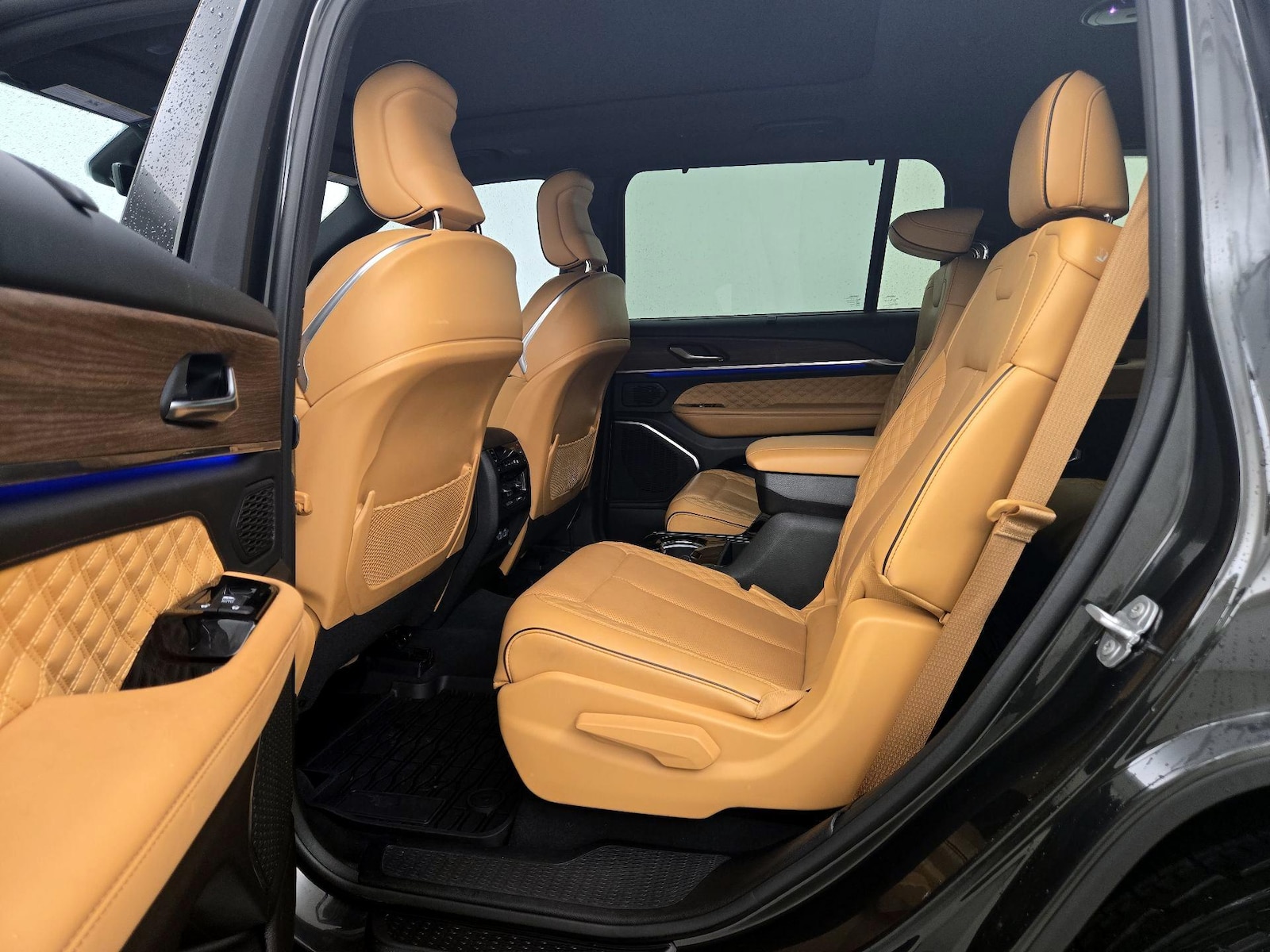 Rear Air Conditioning