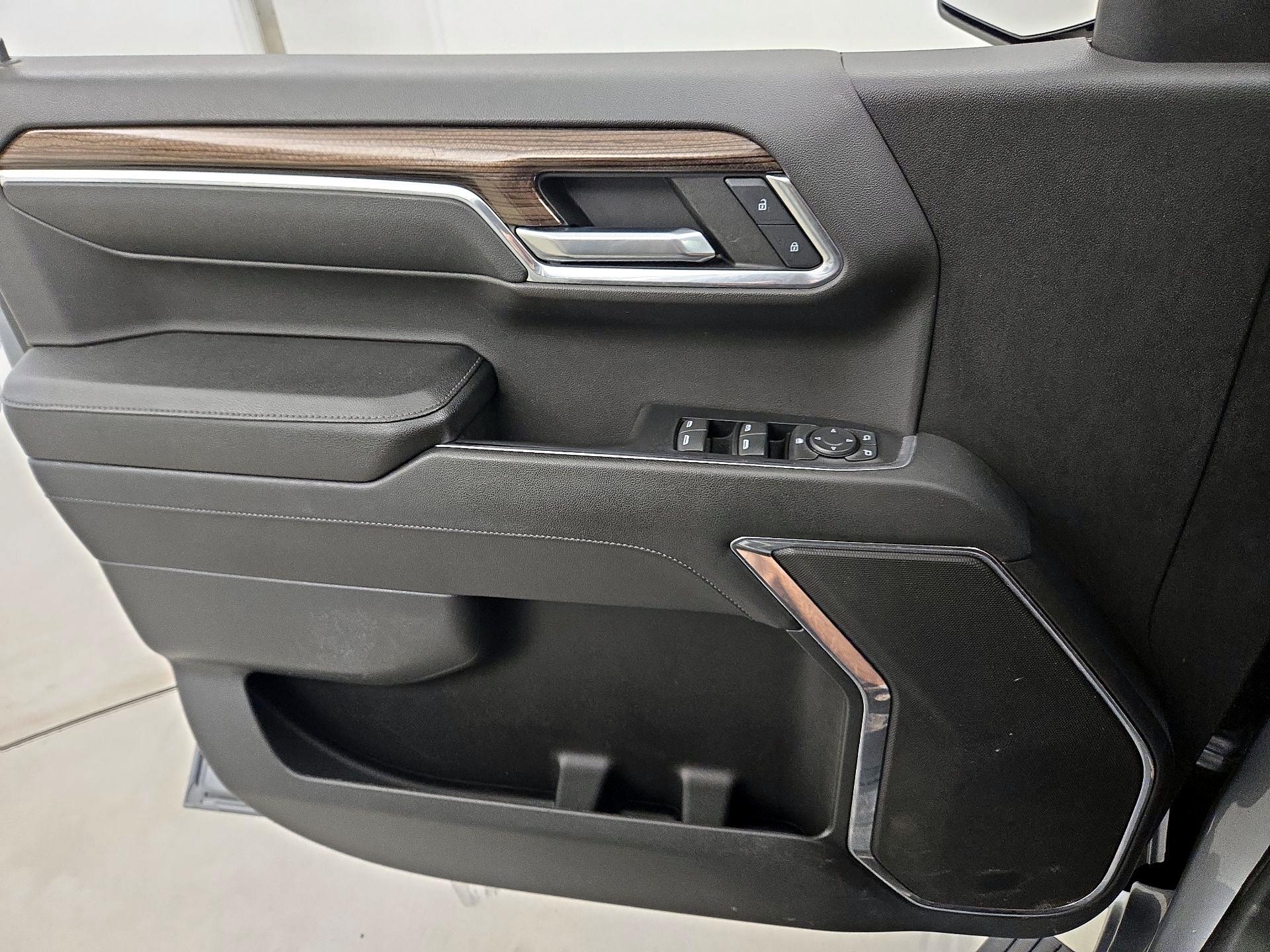 Thumbnail: 2023 Chevrolet Silverado 1500 - 12