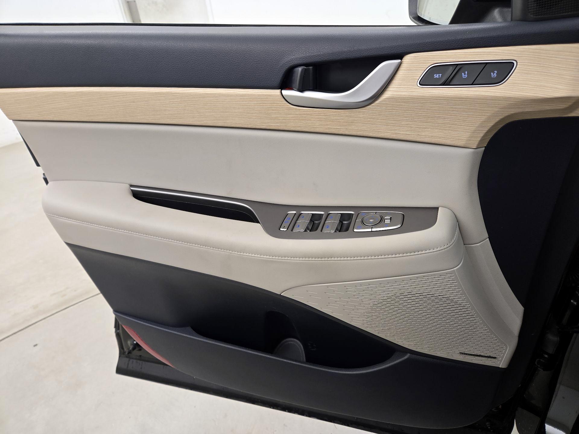 Thumbnail: 2023 Hyundai Palisade - 12