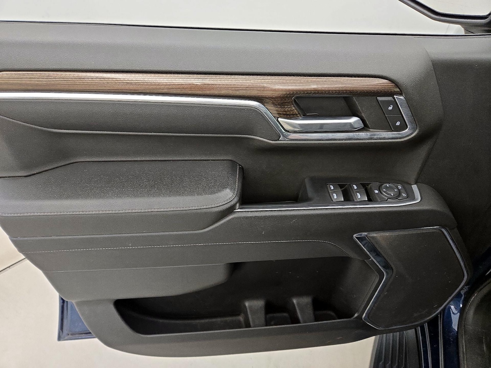 2023 Chevrolet Silverado 1500 LT - Photo 13