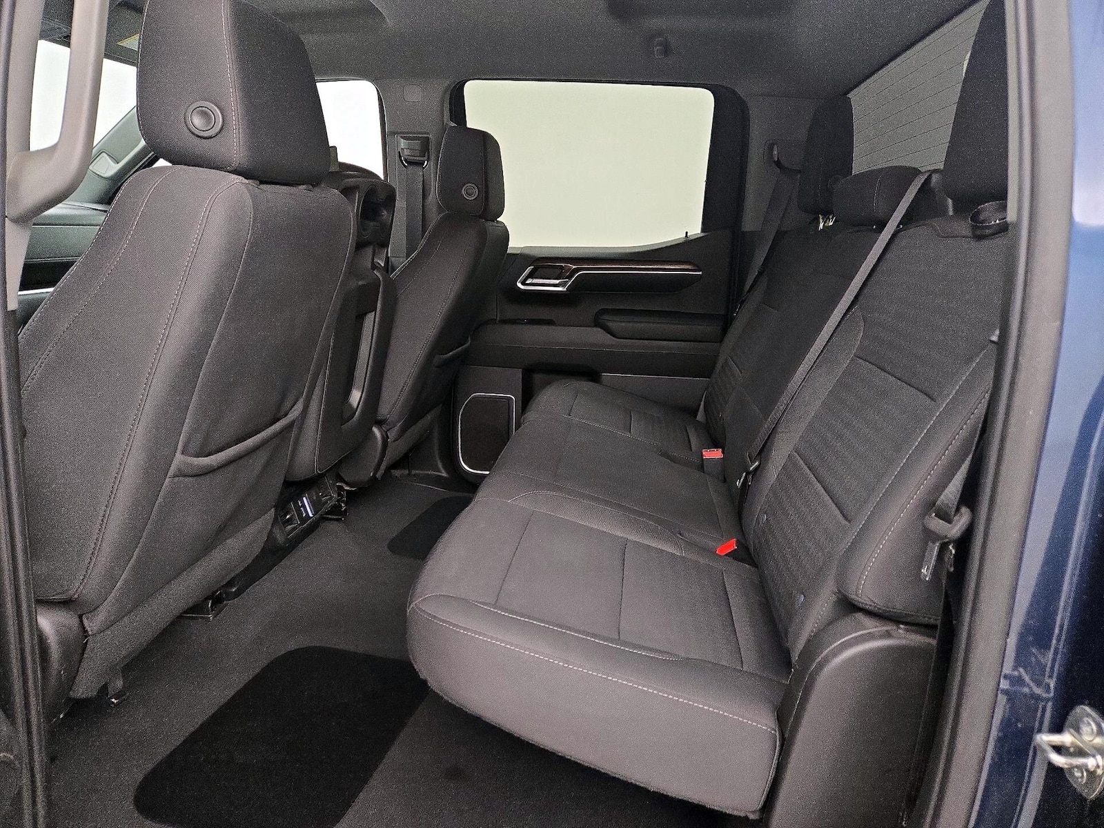 2023 Chevrolet Silverado 1500 LT - Photo 19