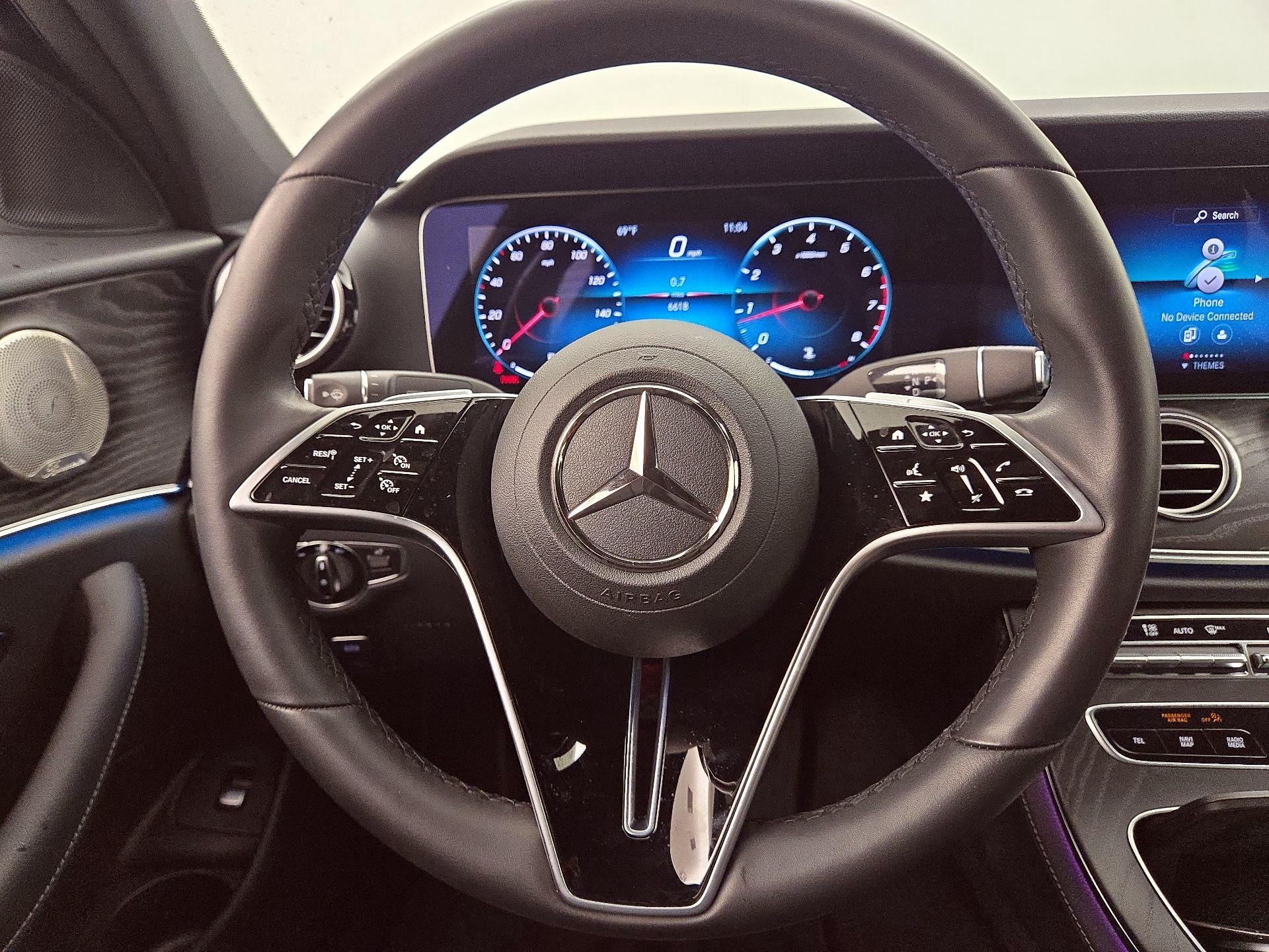 Thumbnail: 2022 Mercedes-Benz E-Class - 10