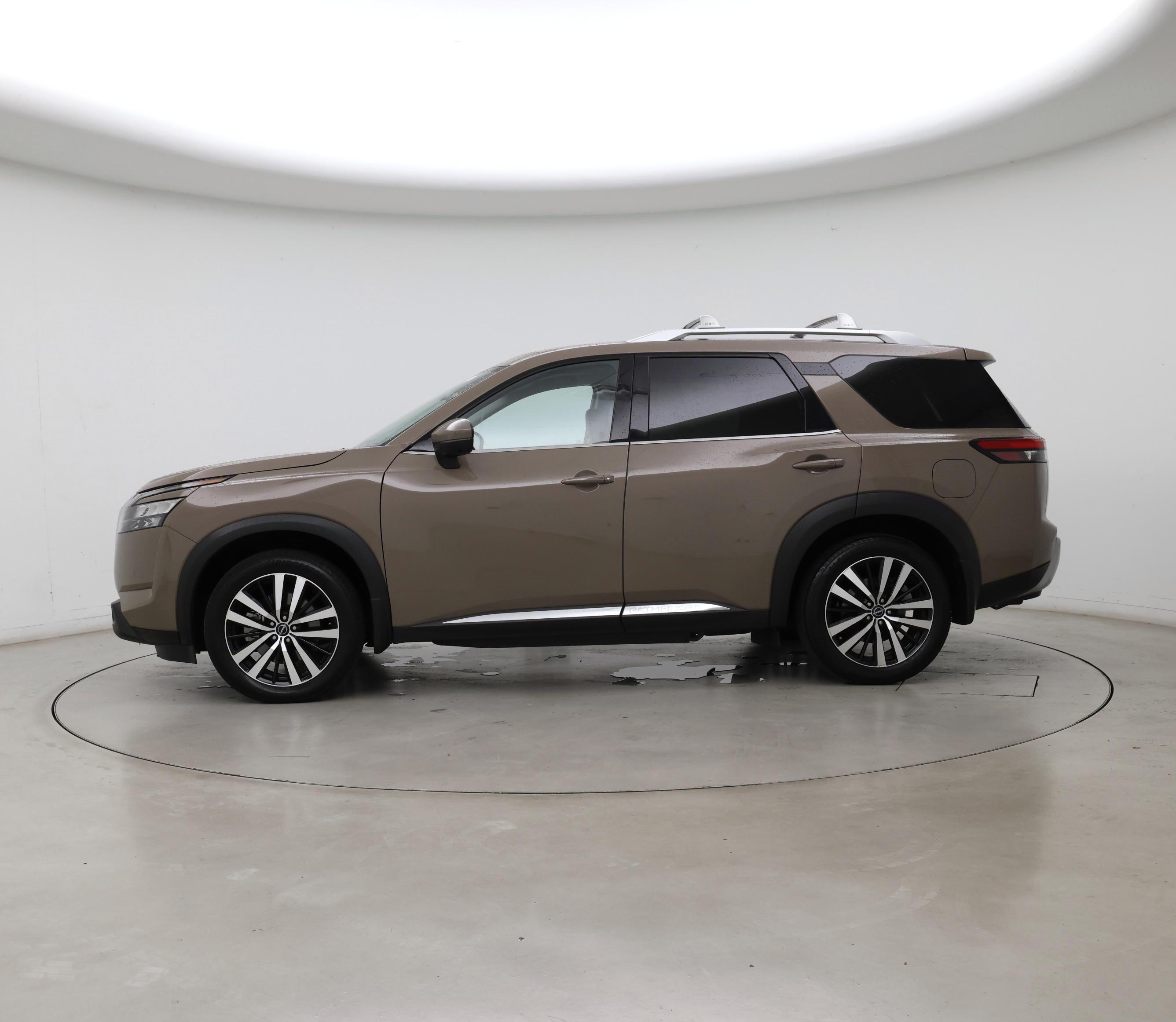 Thumbnail: 2025 Nissan Pathfinder - 3