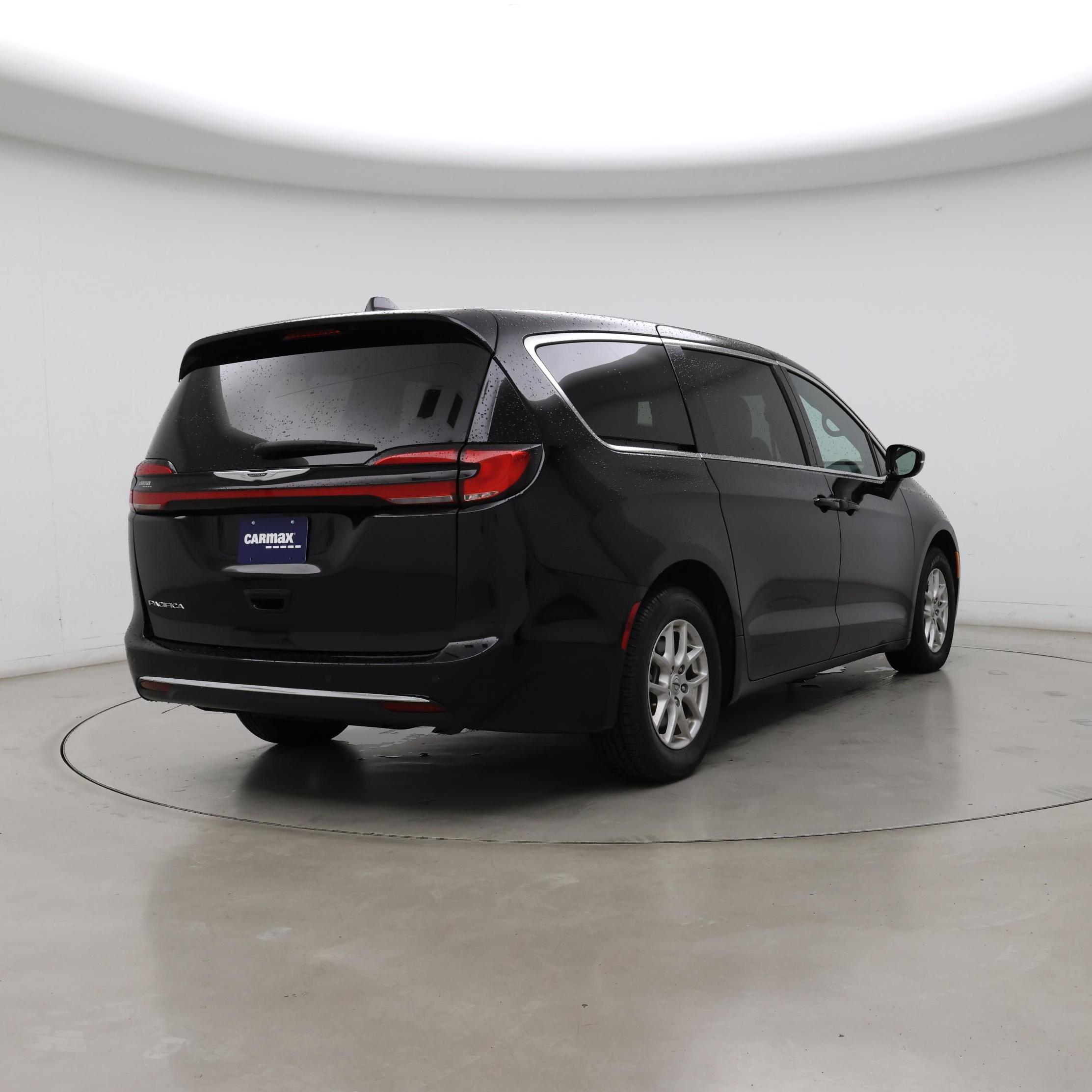 Thumbnail: 2025 Chrysler Pacifica - 8